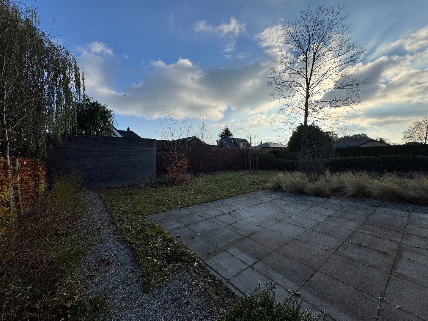 een instapklare 4-gevelwoning met tuin foto 17