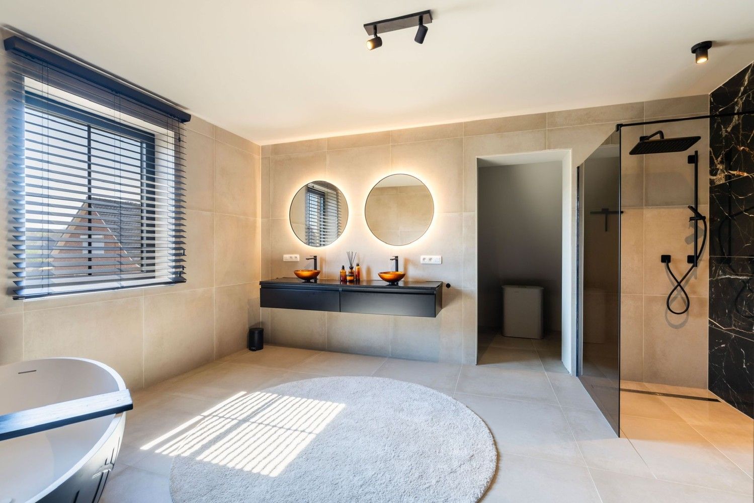 Prachtig luxueuze villa met hoogwaardige materialen in een doodlopende straat te Achel foto 29