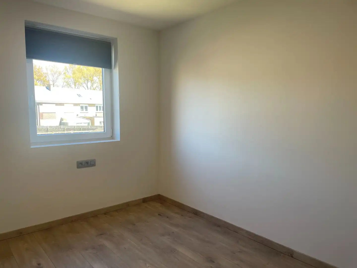 Moderne woning met 4 slaapkamers en garage in rustige buurt in Zwankendamme foto 13