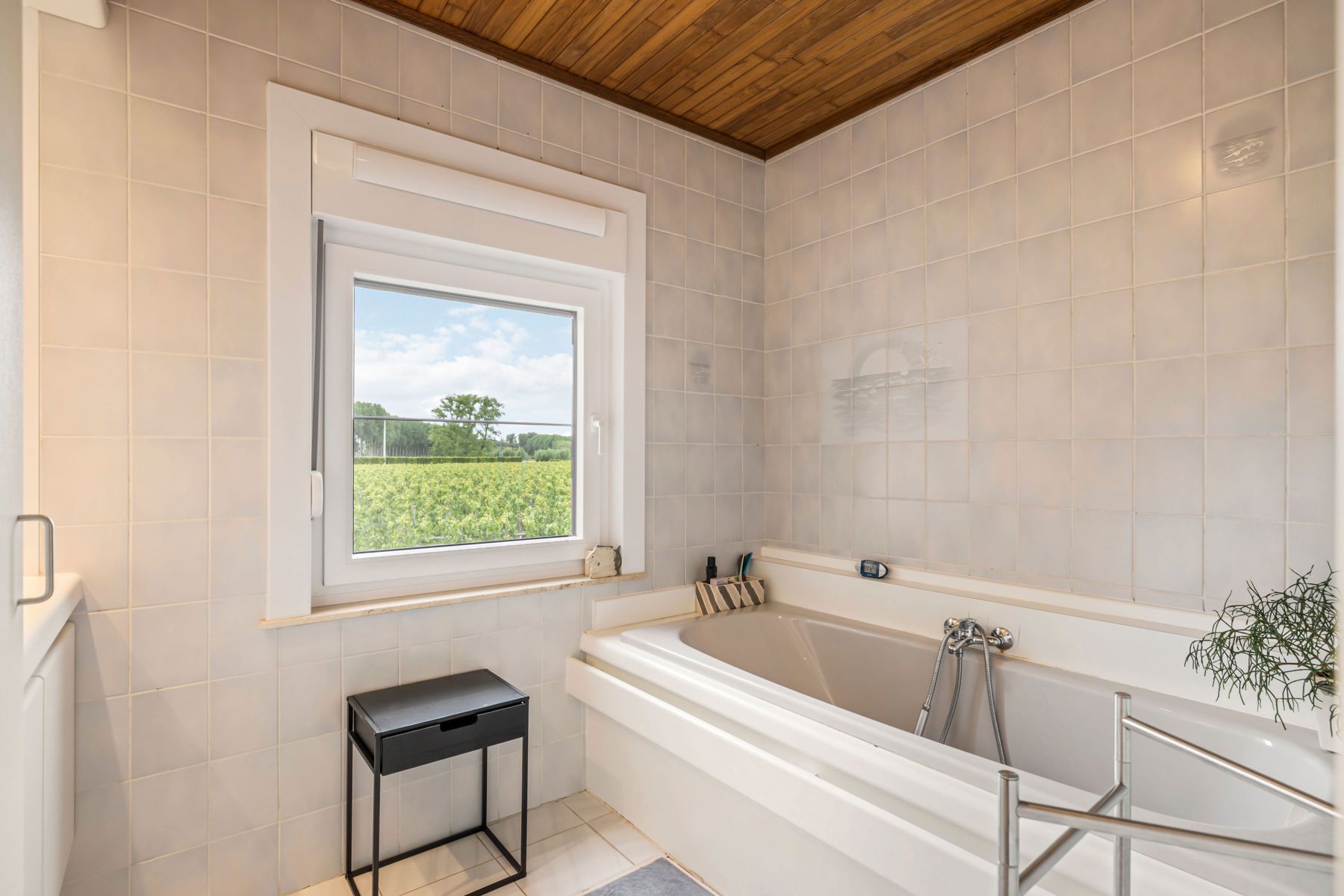 Open bebouwing met 360° landelijk zicht en 2 garages foto 23