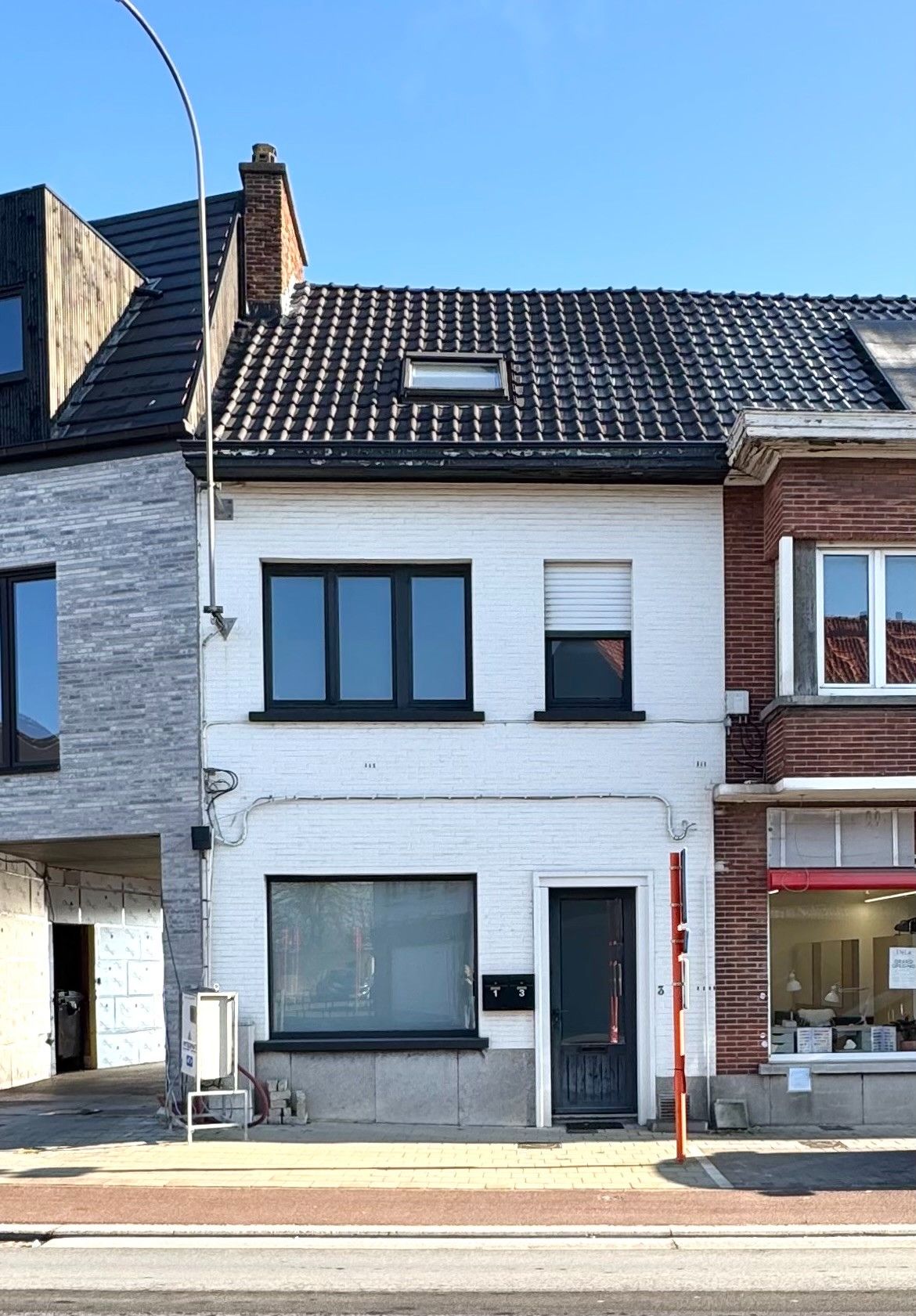 POLYVALENT HANDELSGEBOUW IN CENTRUM ST-ELOOIS-VIJVE foto 2