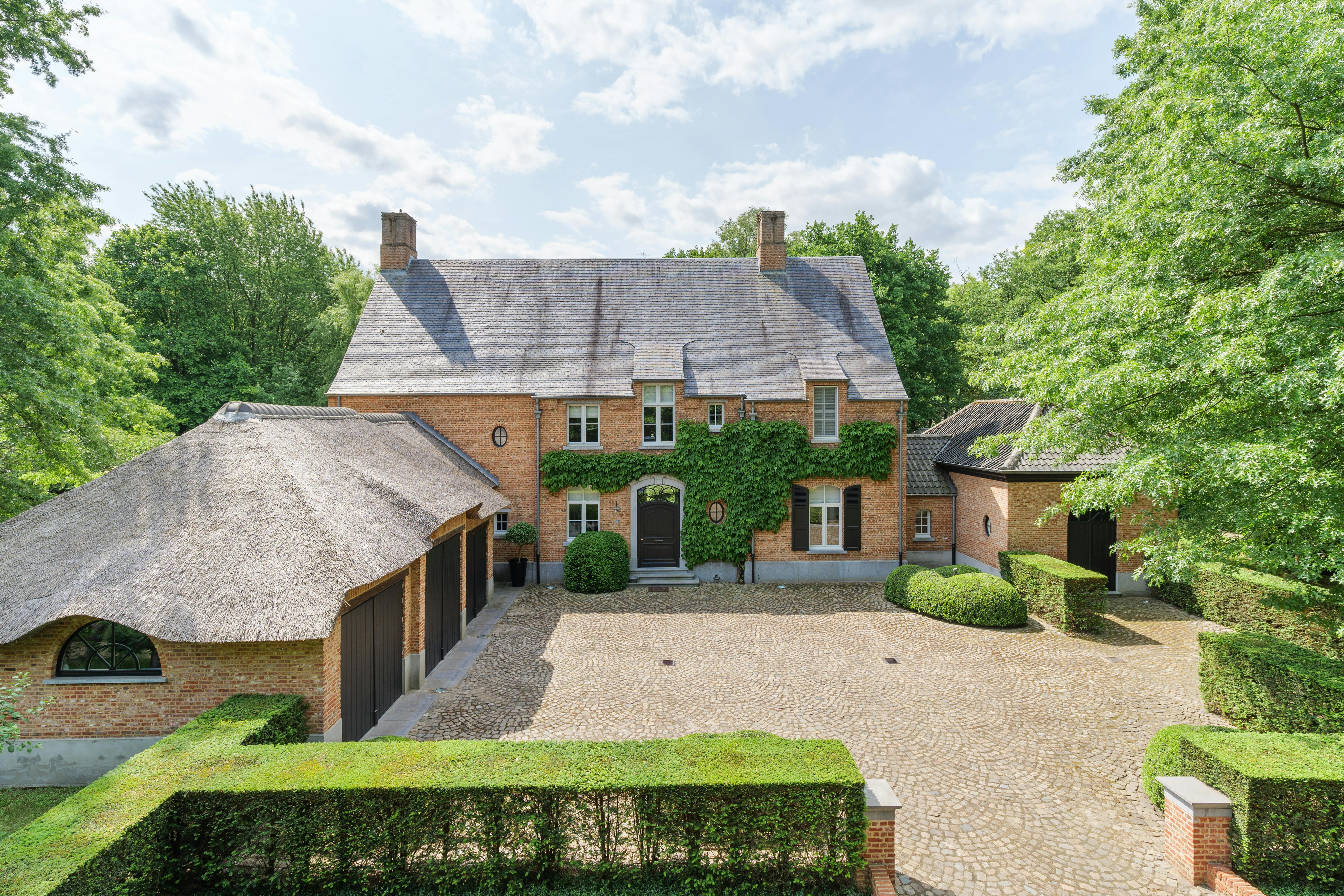 Riante Villa te Schilde met twee extra villagronden ov. foto 2