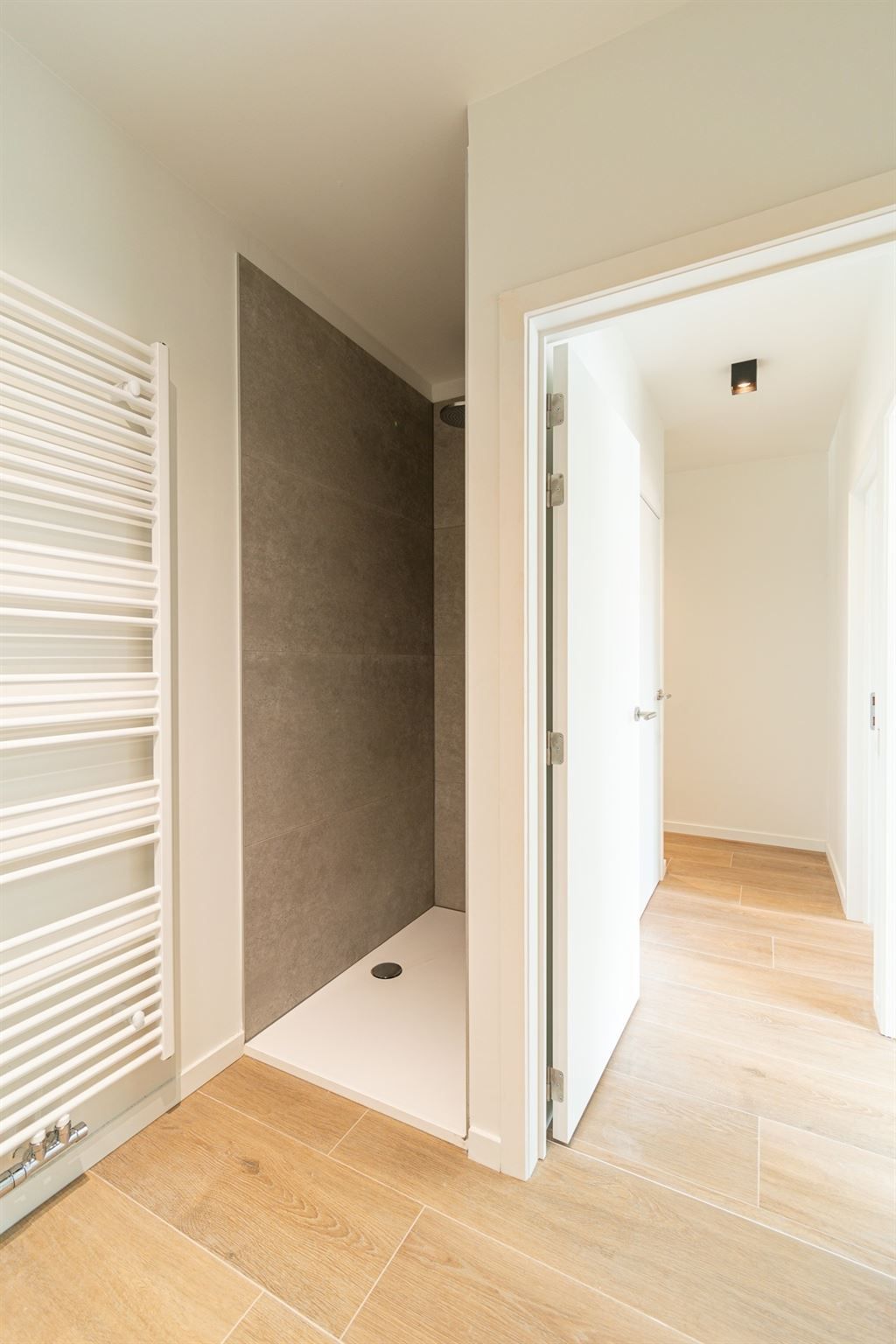 Gerenoveerd appartement op centrale locatie foto 12