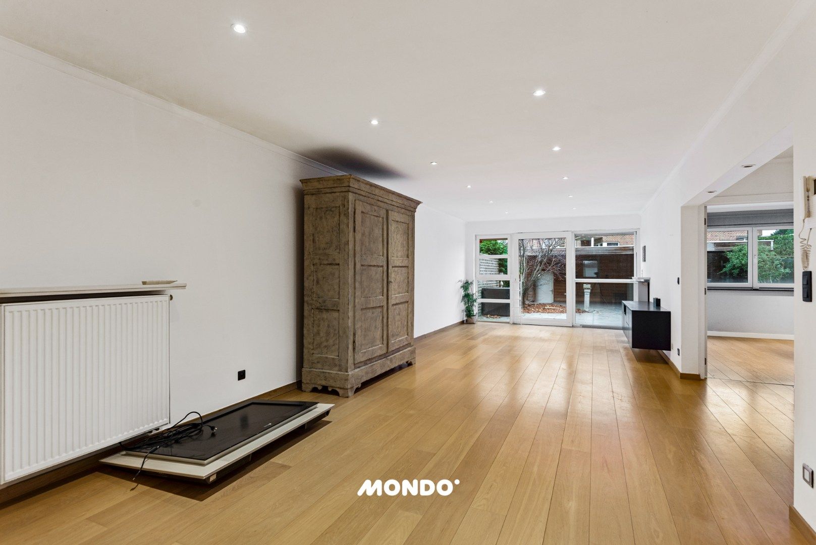 Gelijkvloers appartement met ruim terras en garage in Reet foto 3