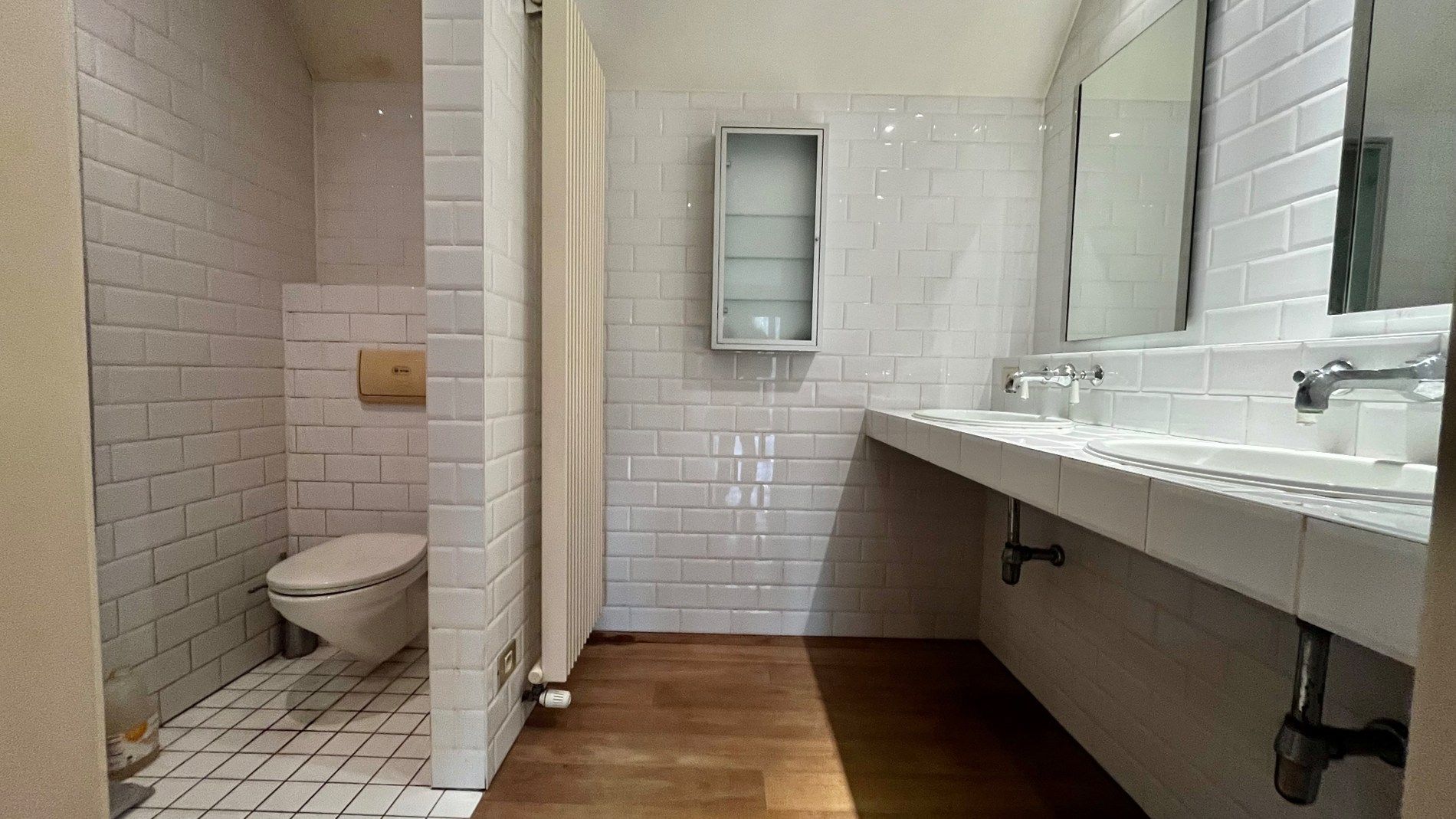 Te renoveren ruime woning op 911 m² te Lendelede – met garage en 5 kamers foto 23