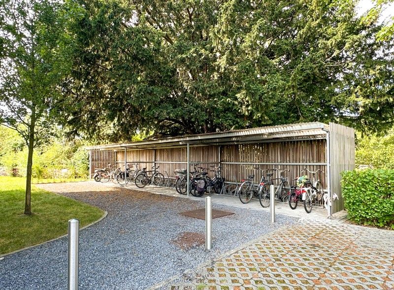 Instapklaar appartement met twee slaapkamers en terras foto 4