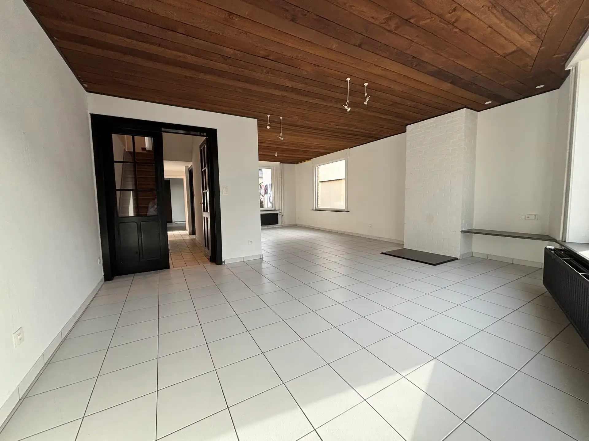 Ruime halfopen bebouwing met 4 slaapkamers en tuin foto 10
