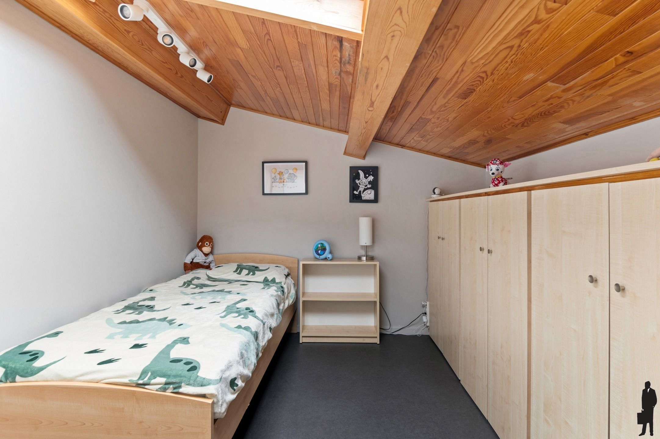 HOB met 4 slpks, bureau en prachtige tuin in centrum Edegem foto 25