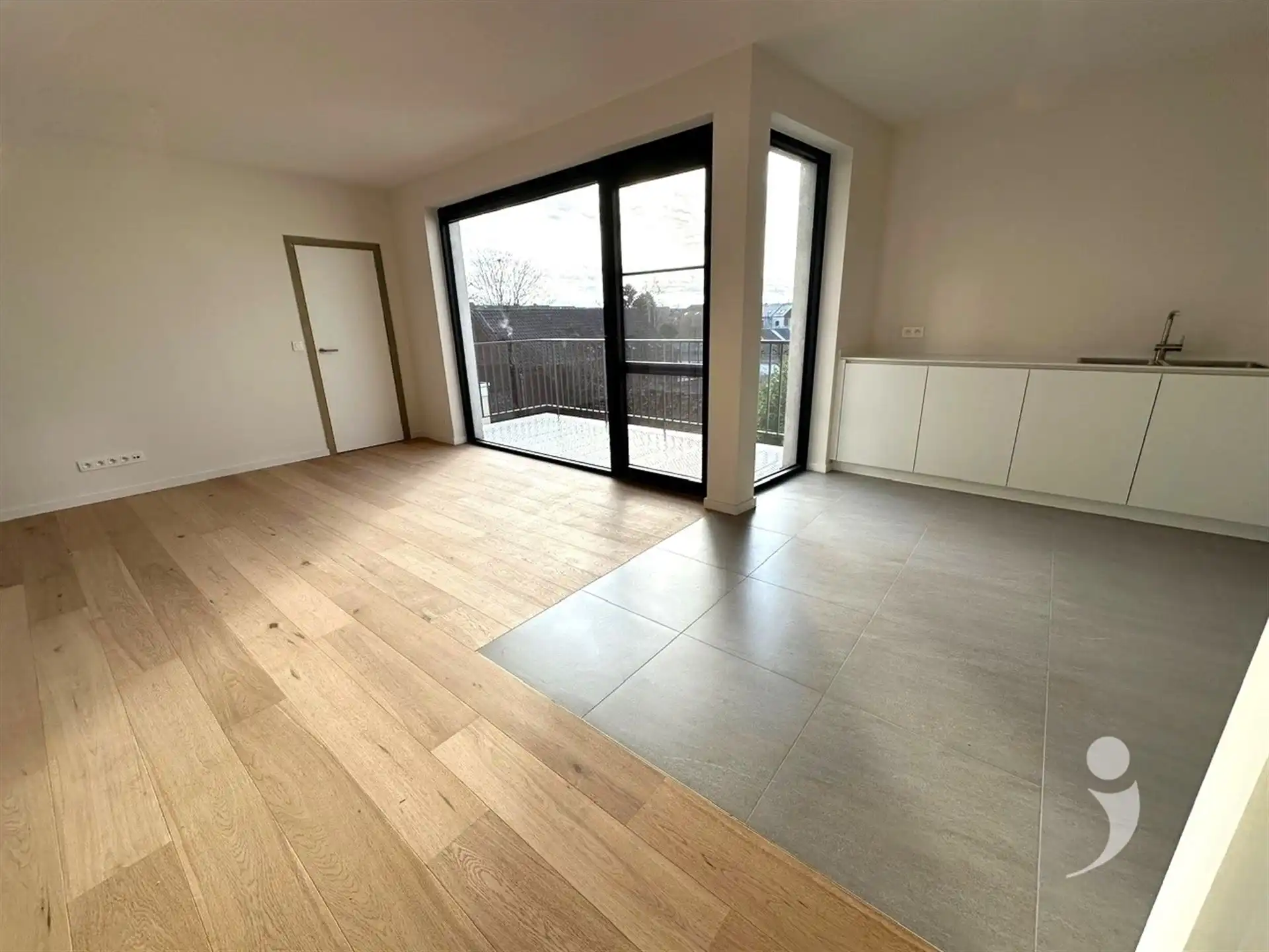 Knap vernieuwbouwappartement foto 3