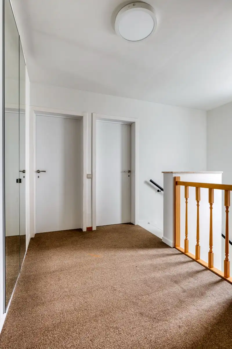 Uitzonderlijke villa met veel privacy en groen foto 11