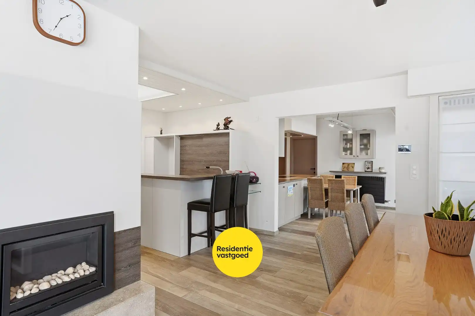 Volledig instapklare open bebouwing in het centrum van Eernegem foto 6