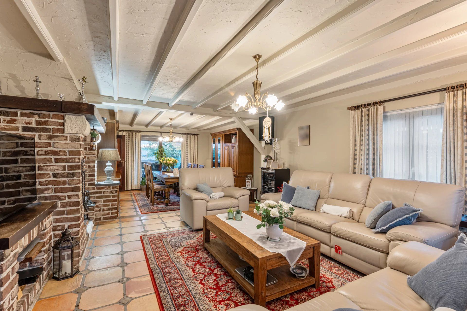 Gelijkvloerse woning met 3 slaapkamers te Stal foto 4