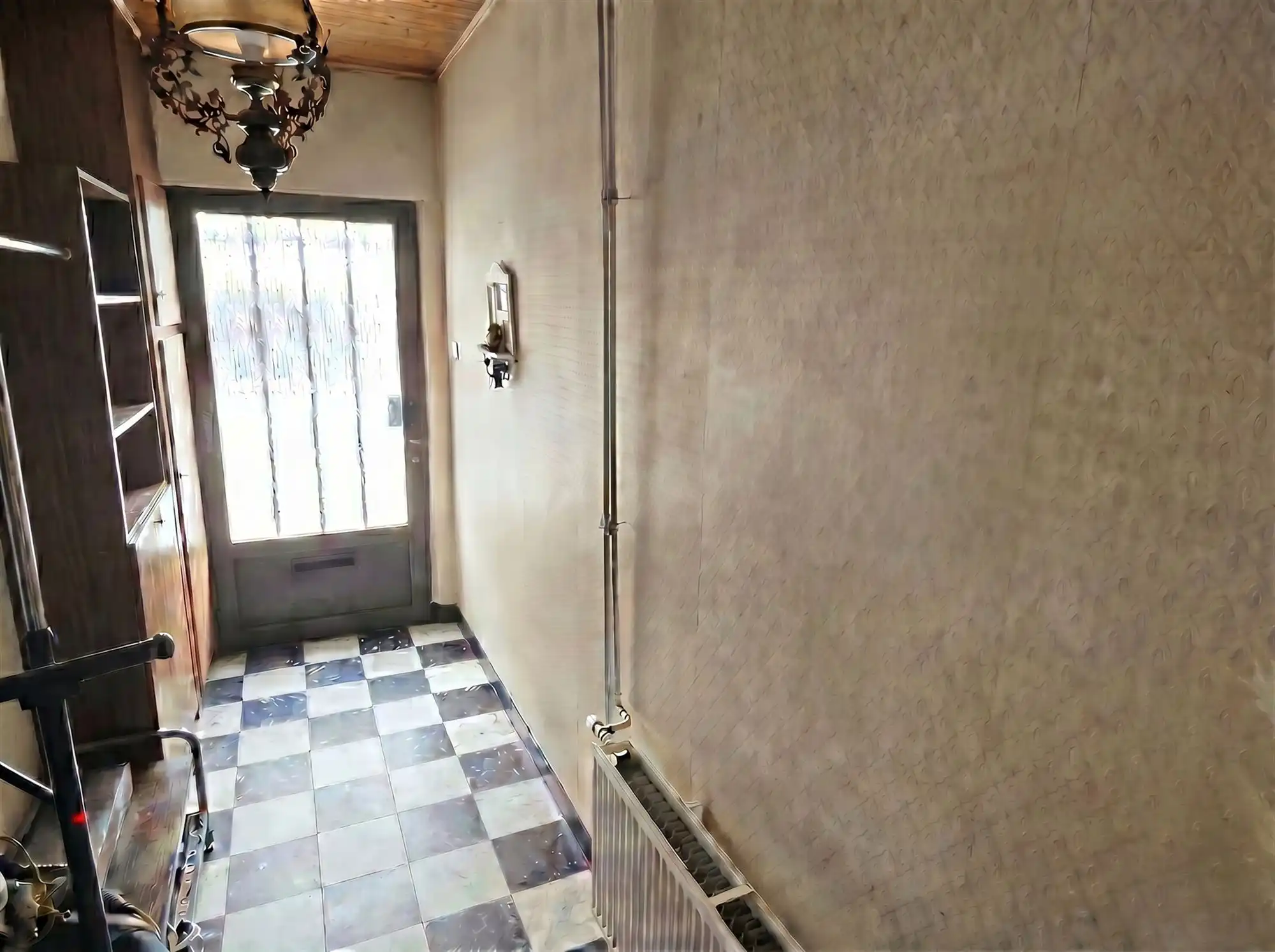 Gezinswoning met 4 slaapkamers en zonnige tuin foto 3