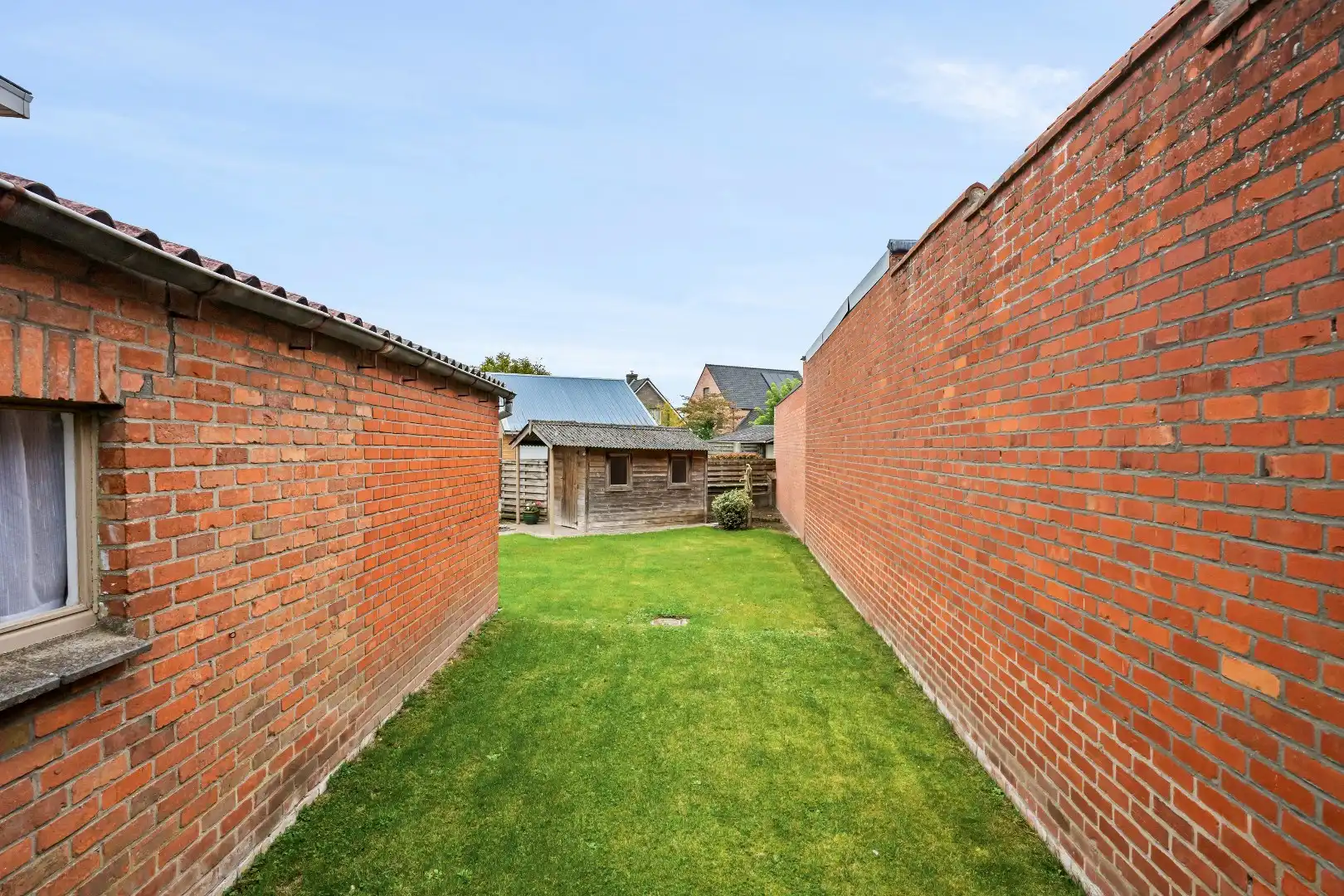 Op te frissen woning met 3 slaapkamers, garage en tuin. foto 23