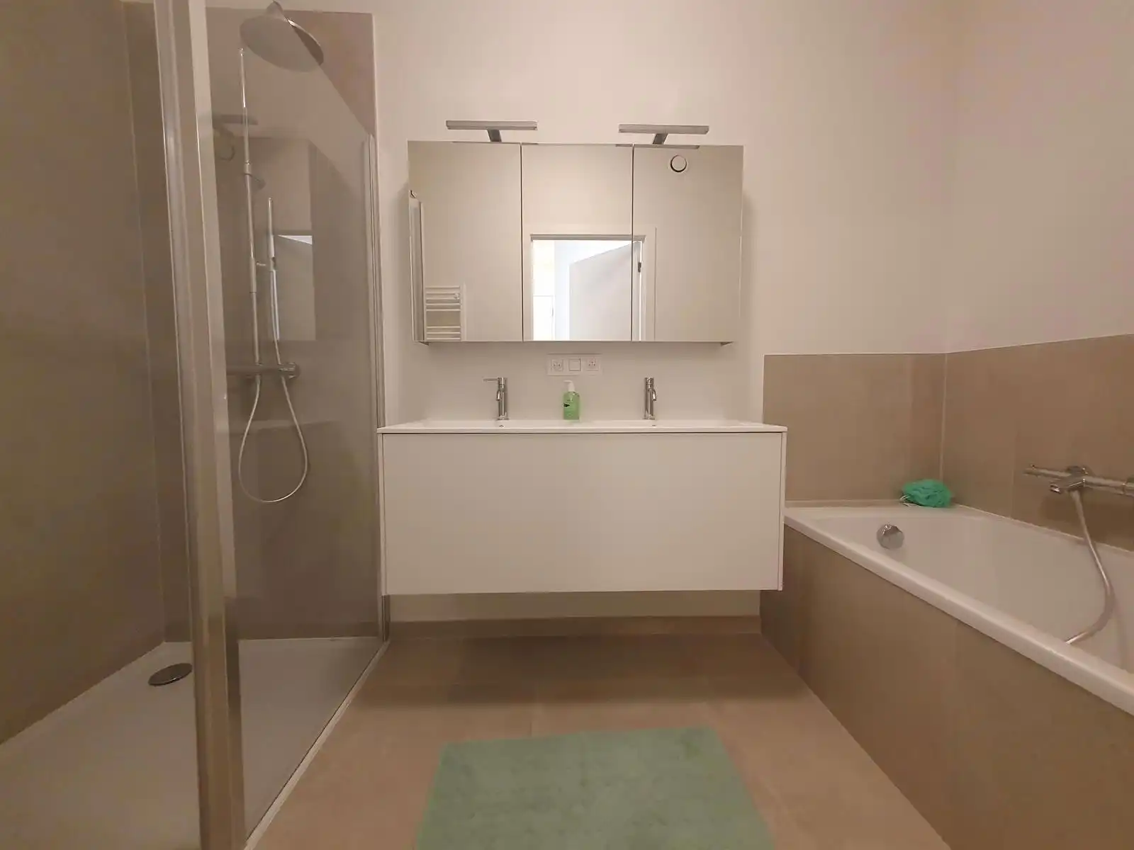 Prachtig recent appartement aan de Leie ! foto 4