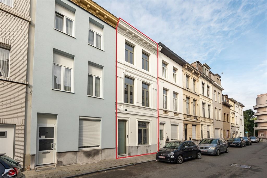 Gerenoveerd herenhuis met tuin en A label foto 29