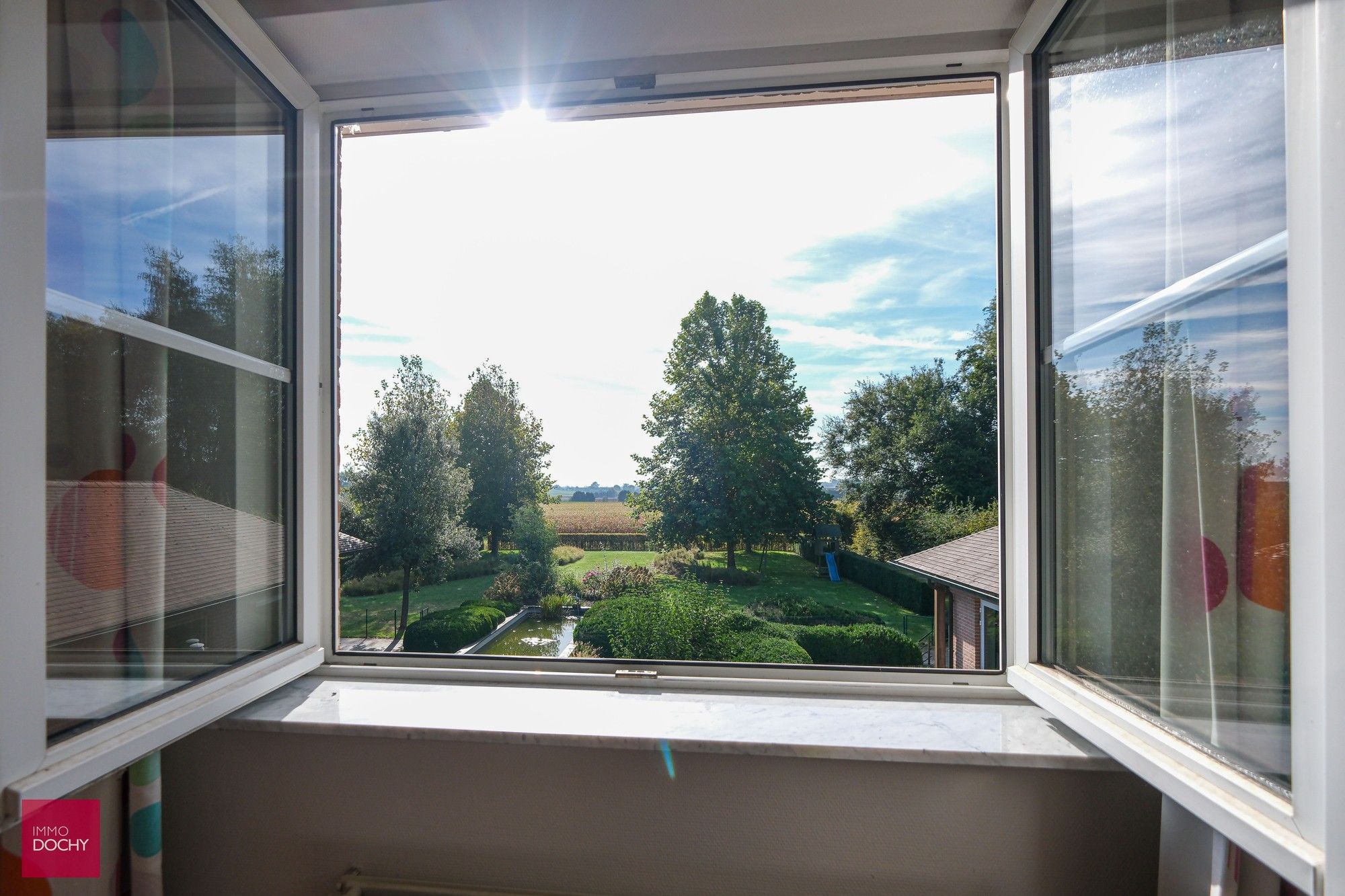 Rustig en residentieel gelegen ruime villa aan Hoog-Kortrijk foto 12