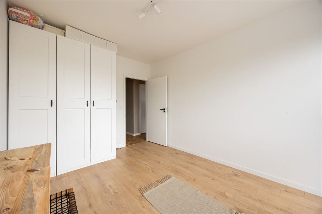 Instapklaar, gerenoveerd app. met 2 slaapkamers  foto 13
