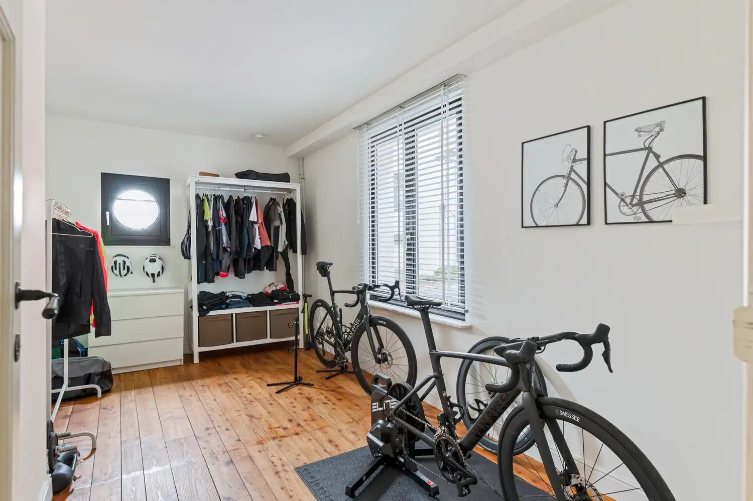 Ruime en instapklare gezinswoning met 4 slaapkamers in Wilrijk foto 8