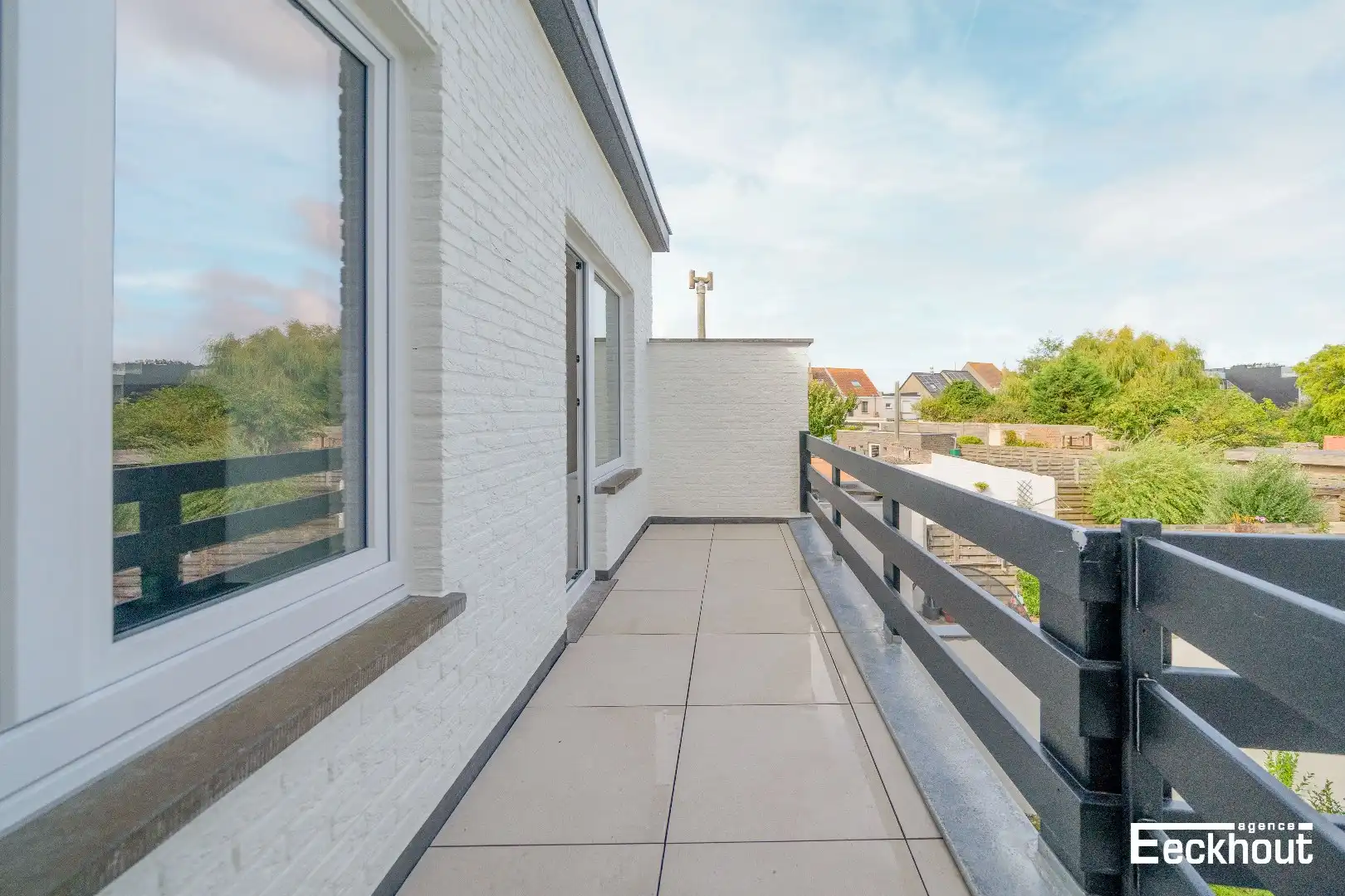 Prachtig gerenoveerd appartement met 3 slaapkamers en terrassen! foto 8