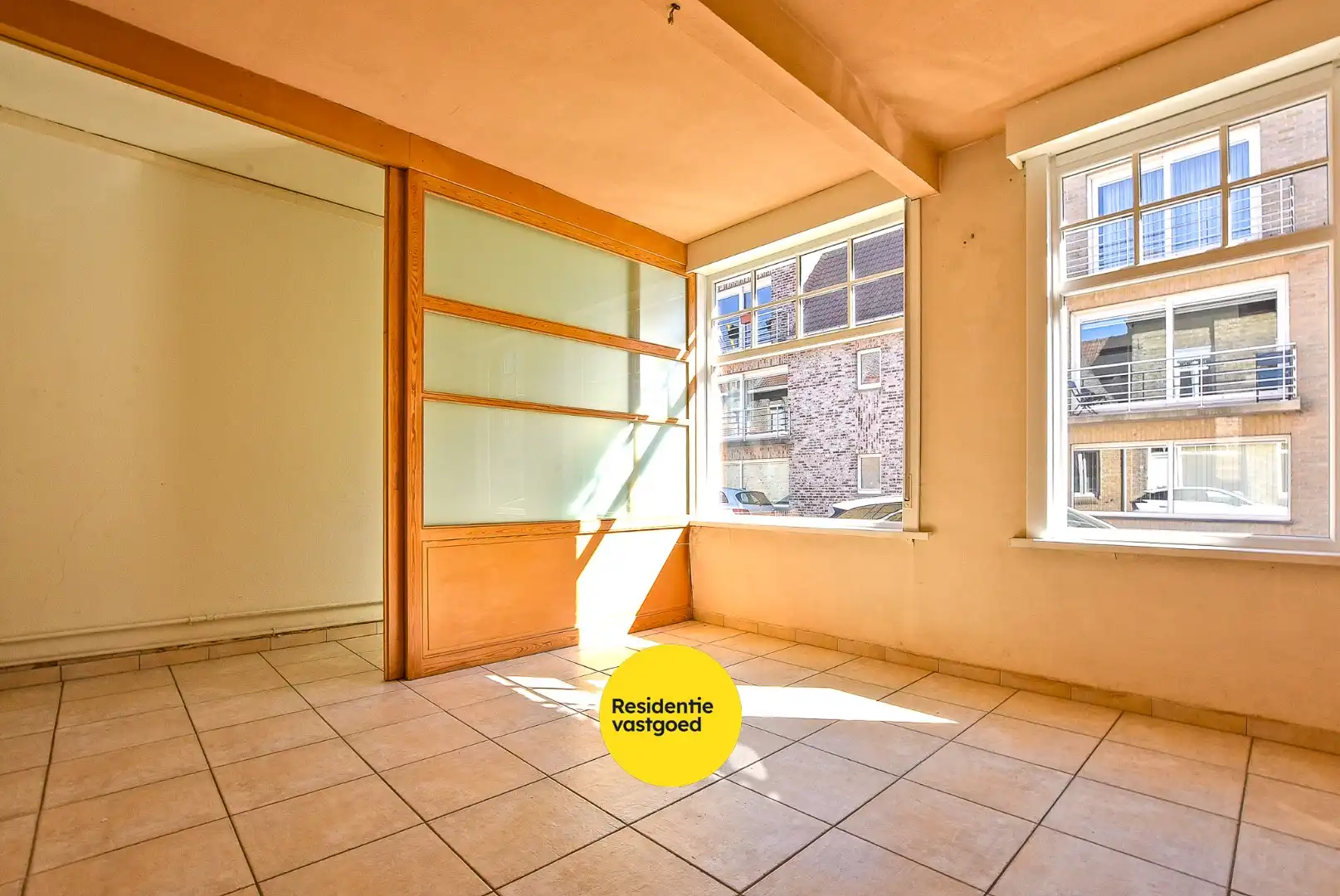 Charmante woning met opslagplaats in centrum Diksmuide op 248 m²! foto 5