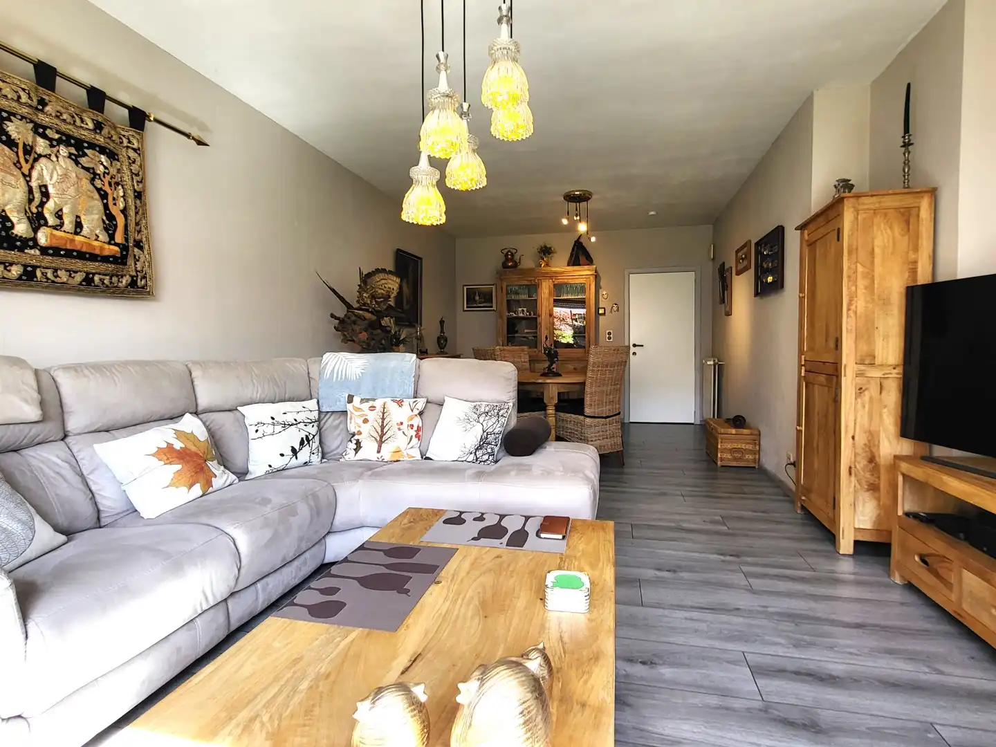 Deze ruime halfopen bebouwing met een bewoonbare oppervlakte van 134 m² is rustig gelegen aan de stadsrand. foto 13
