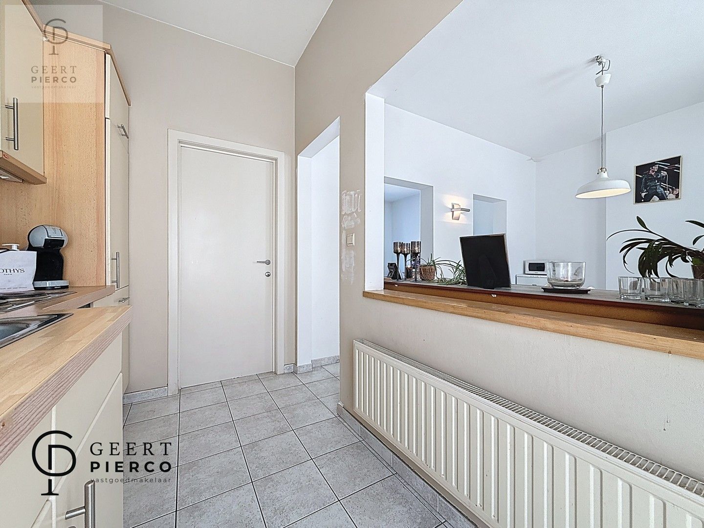 Knap gerenoveerd appartementsgebouw foto 28