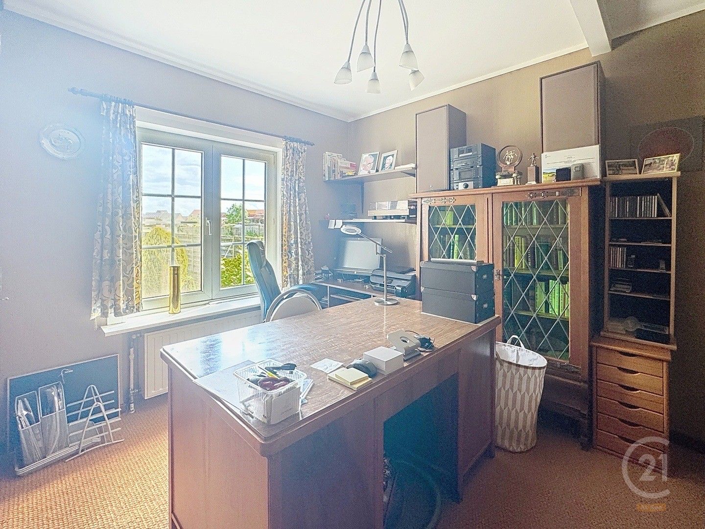 Karaktervolle woning met ruime tuin in het centrum van Leffinge foto 10