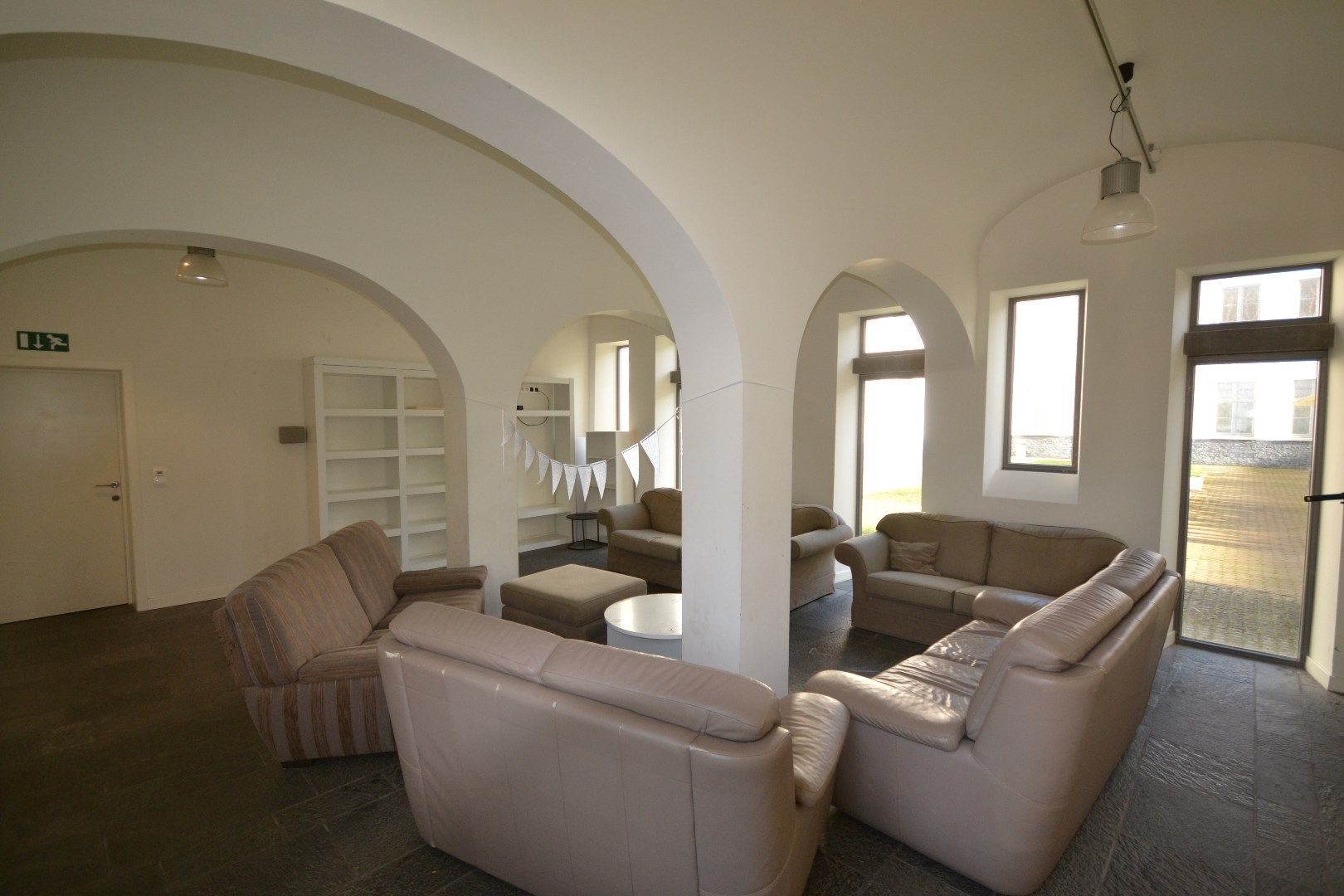 Prachtige Studenten studio centrum Brugge in een oase van rust! foto 12