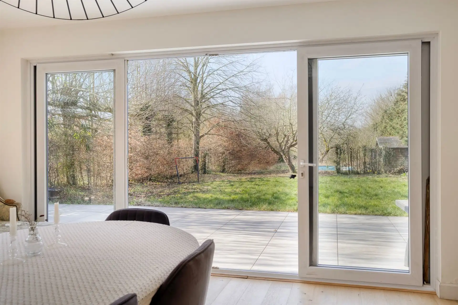 Aangename gerenoveerde villa op ruim perceel foto 11