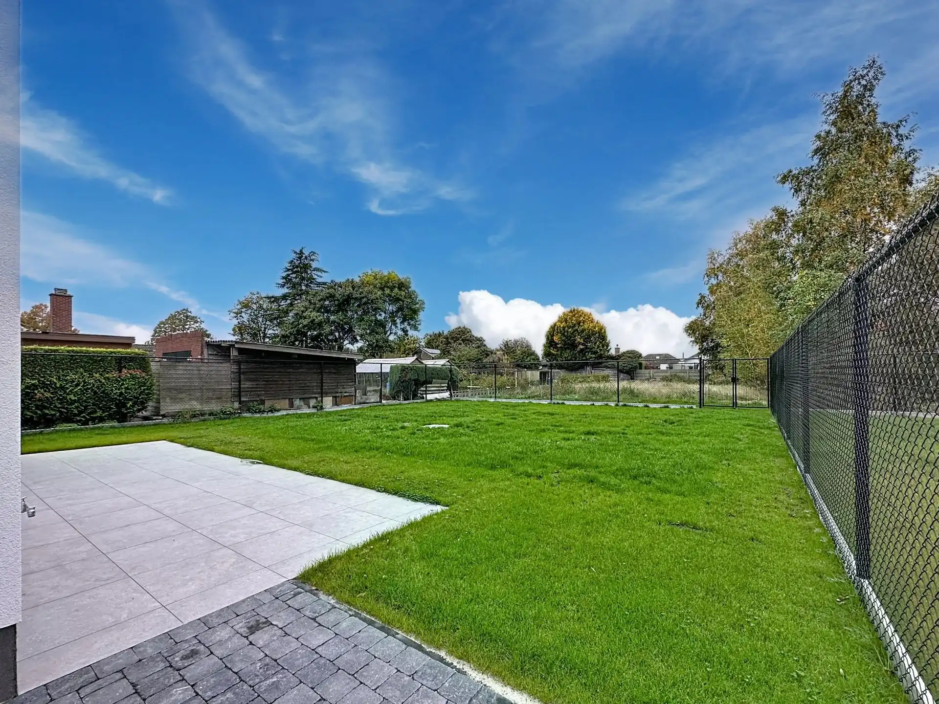 Moderne BEN-woning met 3 slaapkamers en een carport op een mooi perceel. foto 32