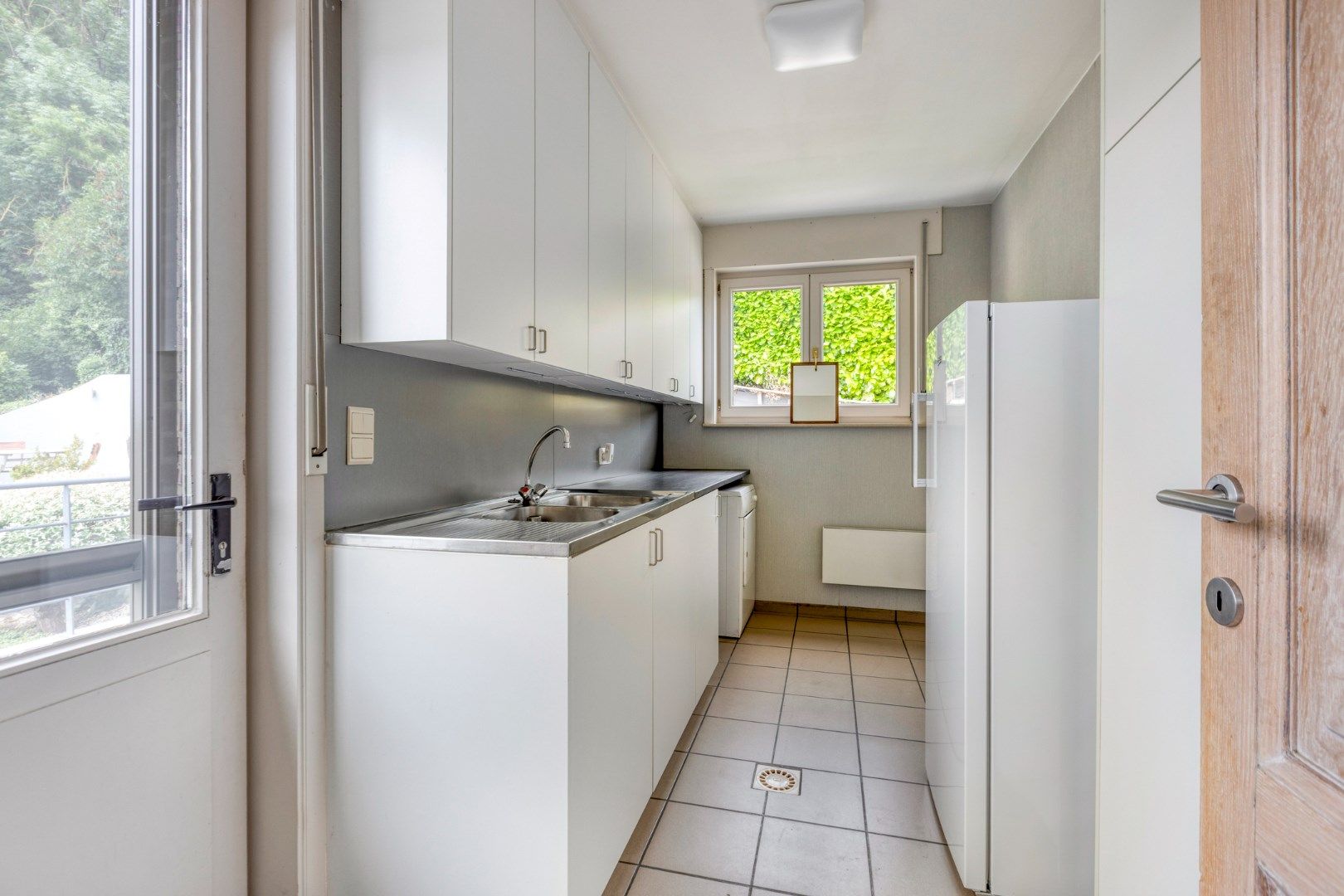 Instapklare woning met prachtig aangelegde tuin foto 13
