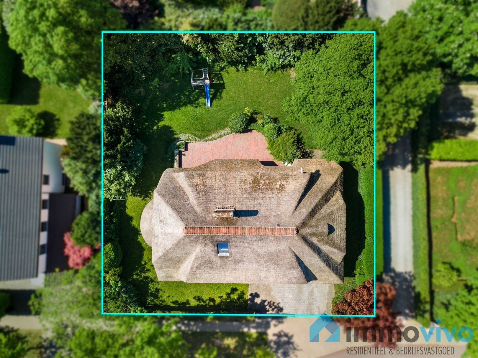 Karaktervolle rietgedekte villa op 1.120 m² met 5 slaapkamers en badkamers (475 m² bewoonbaar!) foto 3