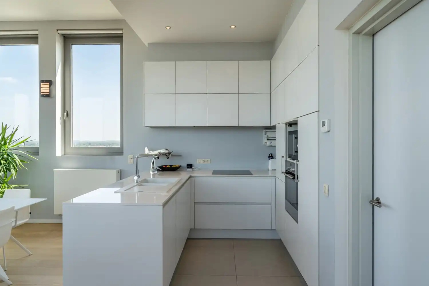 Unieke LOFT met 2 slaapkamers, een prachtig terras met een adembenemend vergezicht, 2 autostaanplaatsen en een bijzonder ruime berging aan de rand van Leuven en nabij het station van Herent! foto 10