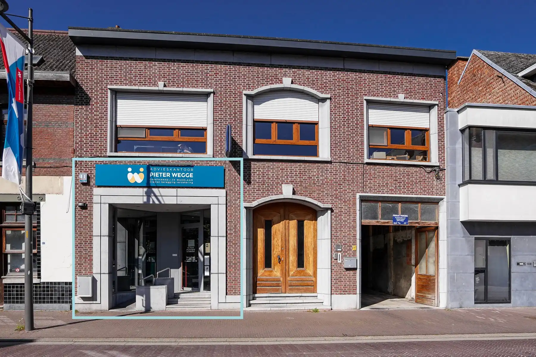 Commercieel gelijkvloers in het hart van Breendonk! foto {{pictureIndex}}