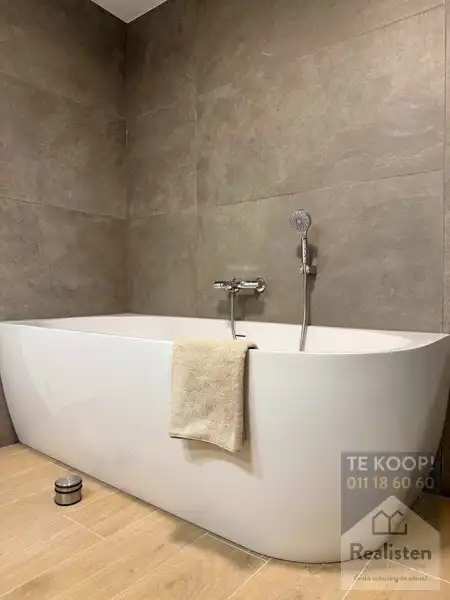 Instapklare nieuwbouwwoning - OB met garage foto 37