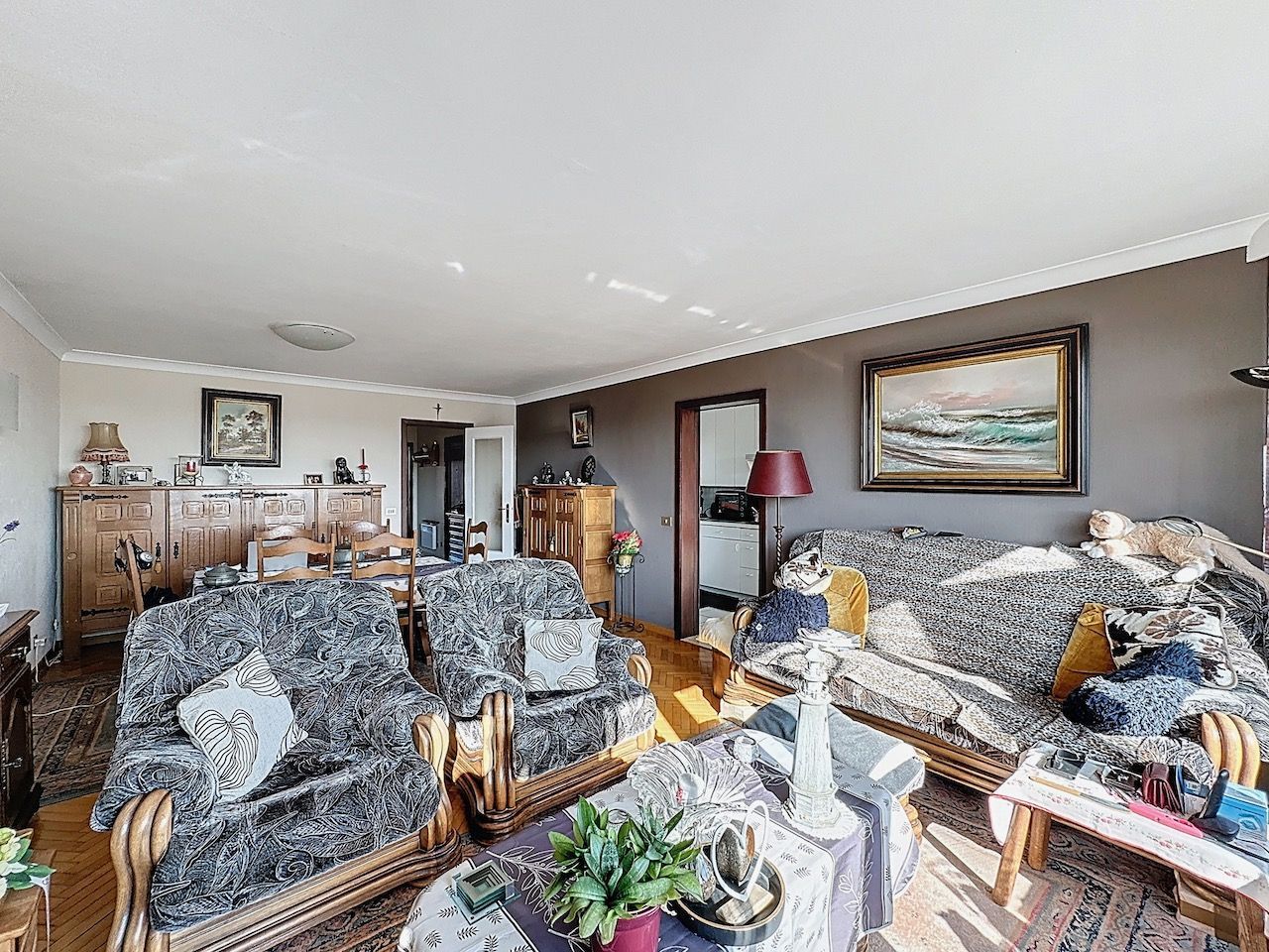 Lichtrijk appartement met twee slaapkamers gelegen op de Graaf d'Ursellaan foto 5