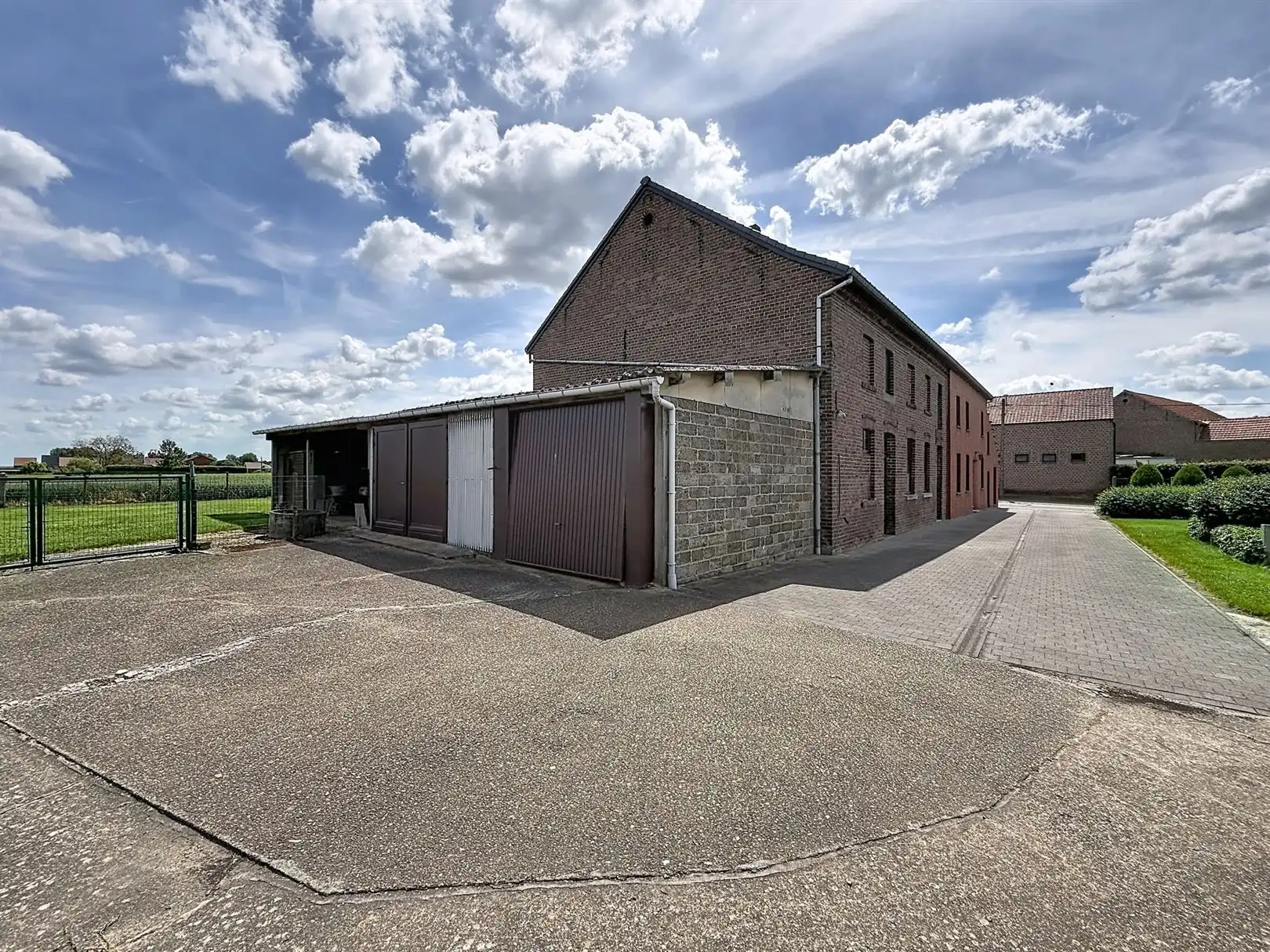 Voormalige hoeve met aanbouw en tuin, 26a 01ca foto 41