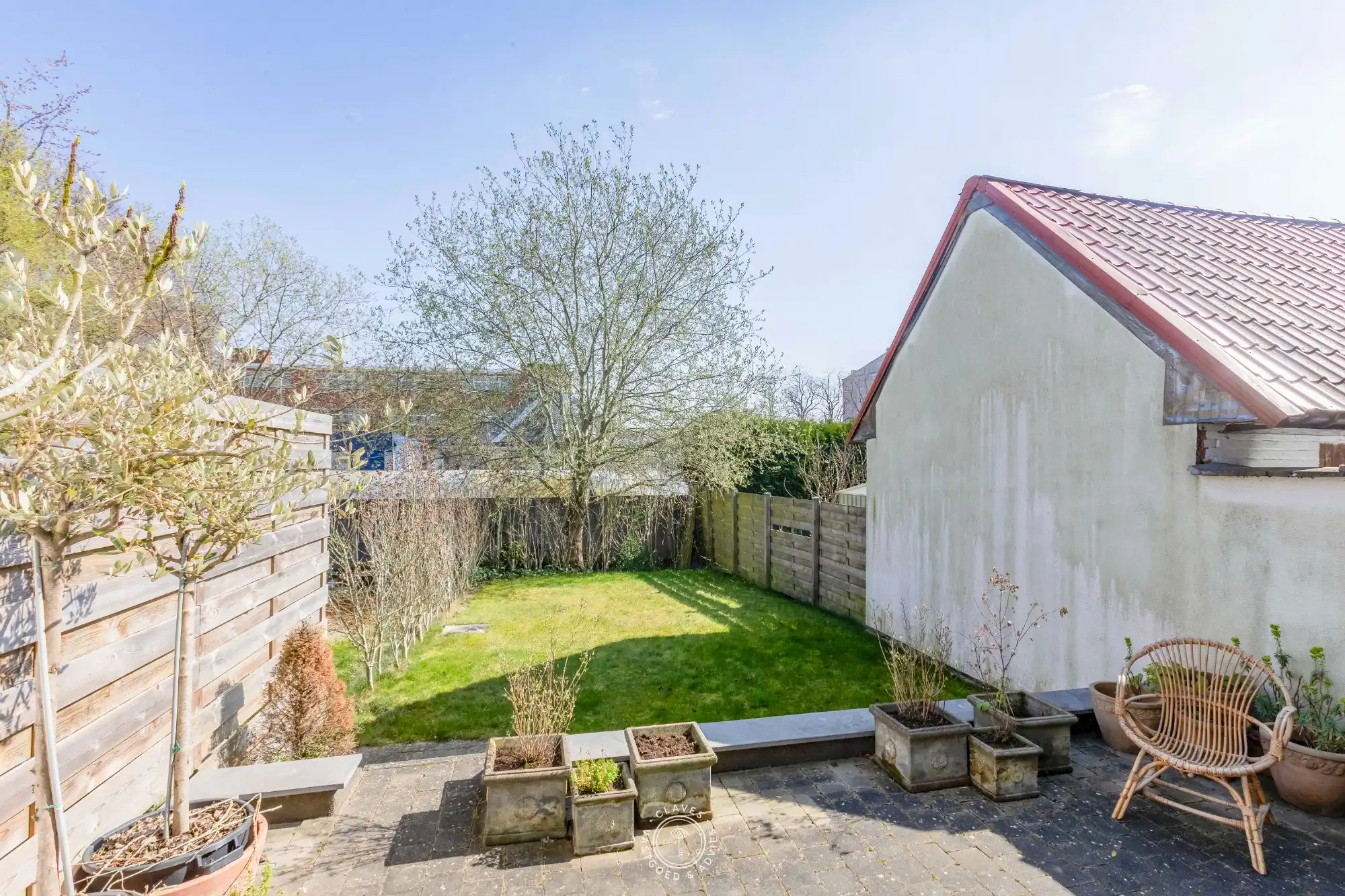 Aangename woning in de gegeerde Vogeltjeswijk foto 13