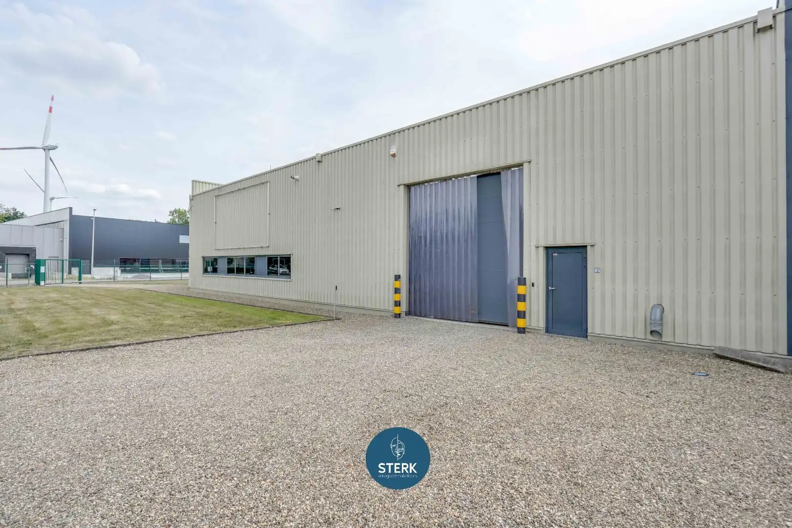 VEELZIJDIG INDUSTRIEPAND MET INSTAPKLAAR APPARTEMENT TE MAASMECHELEN ! foto 21