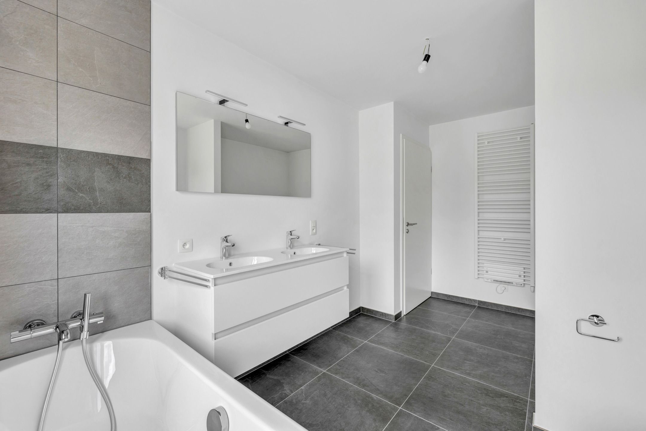 Nieuwbouwwoning met 4 slaapkamers en uitstekende verbinding foto 18