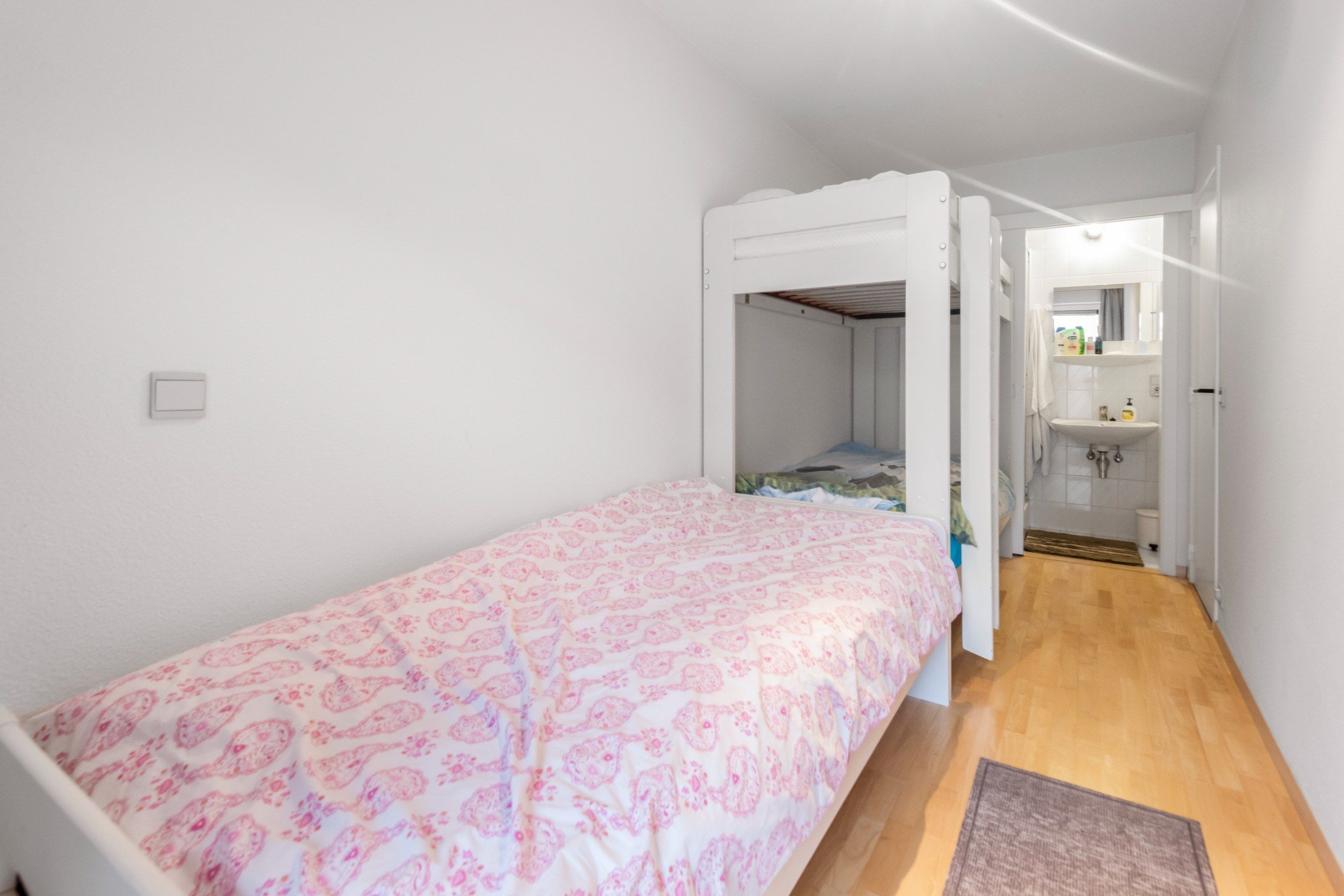 Goed gelegen appartement met zijdelings ZEEzicht dichtbij het Driehoeksplein. Parking te koop op het gelijkvloers. foto 15