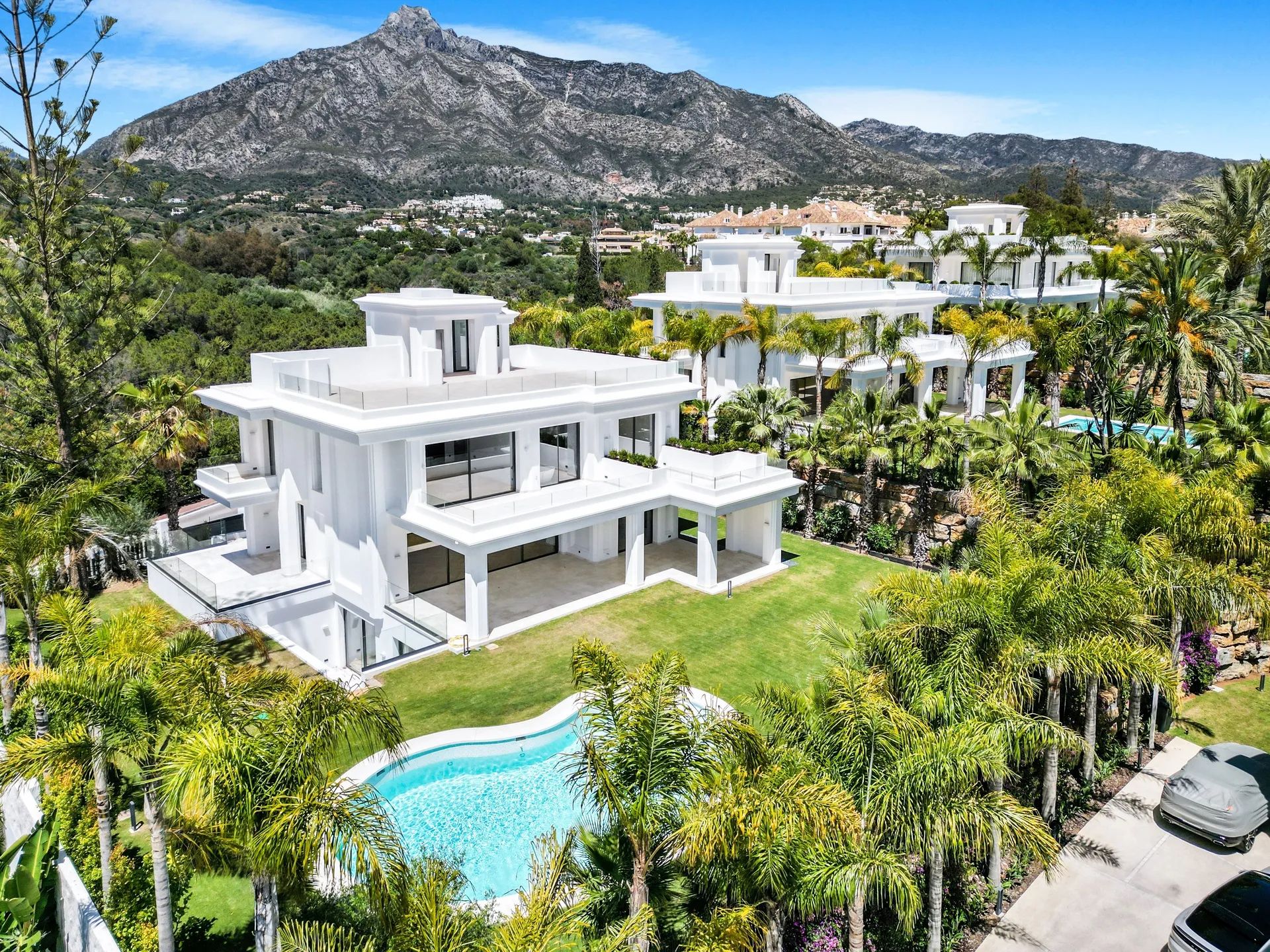 Koninklijk wonen aan de Golden Mile – exclusieve villa’s in het iconische Las Lomas del Marbella Club foto 53