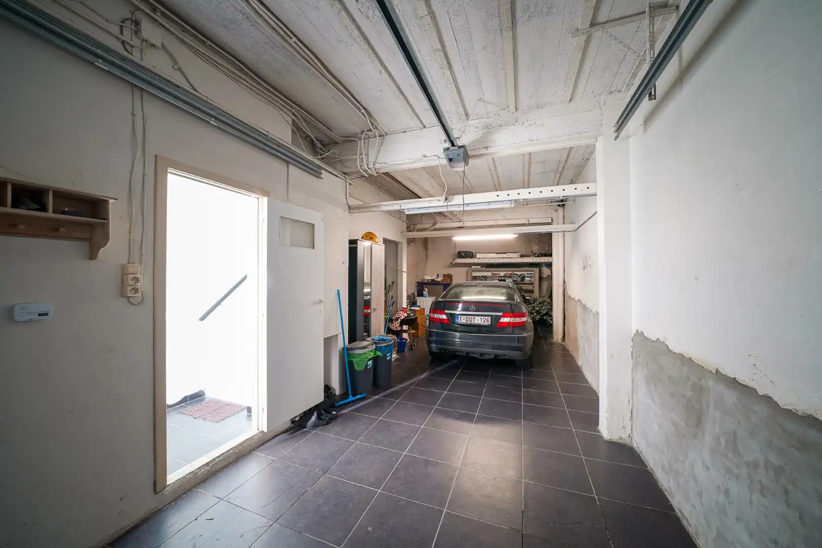 Woning met ruime garage en zicht op de vaart in Bredene foto 11