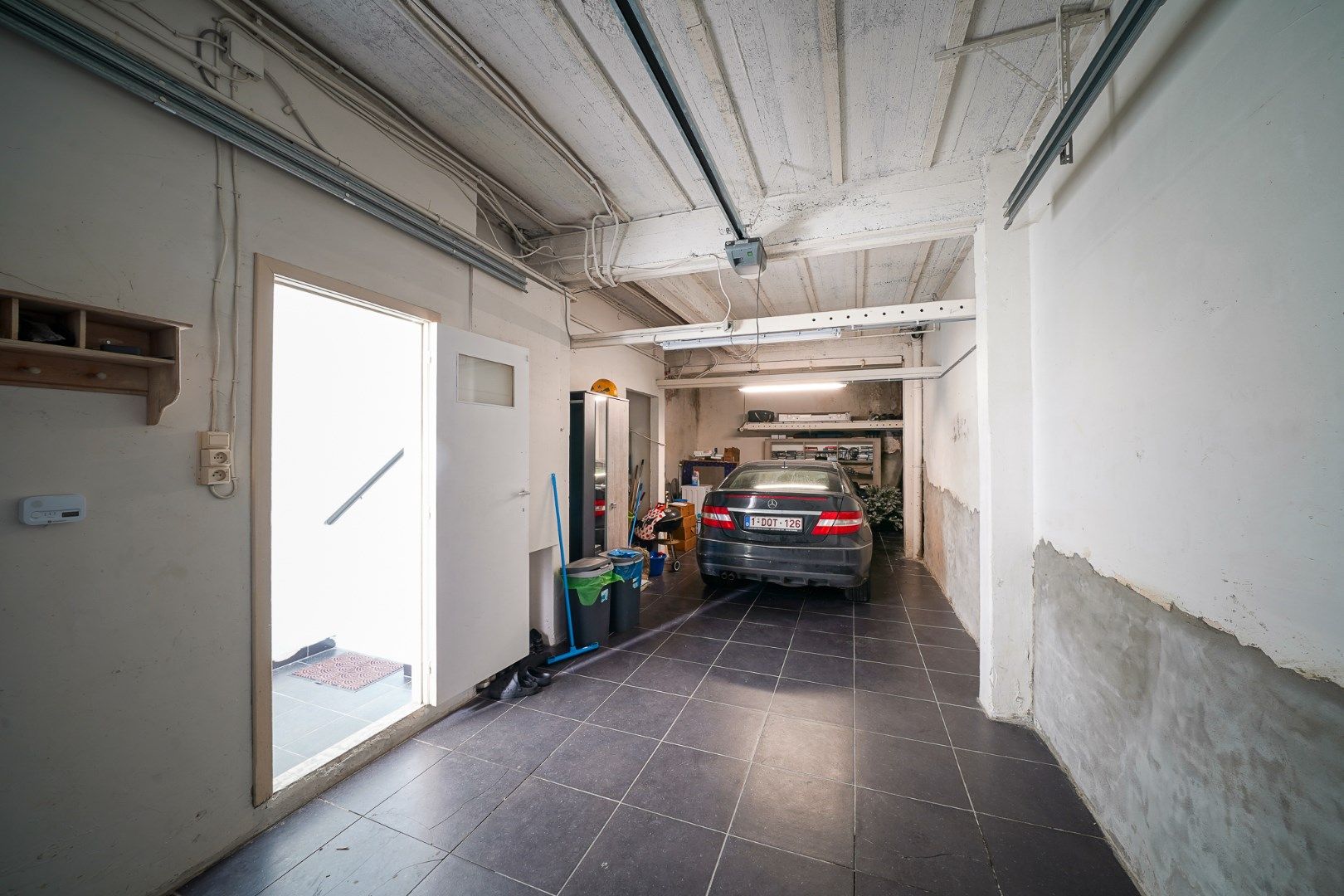 Woning met ruime garage en zicht op de vaart in Bredene foto 11