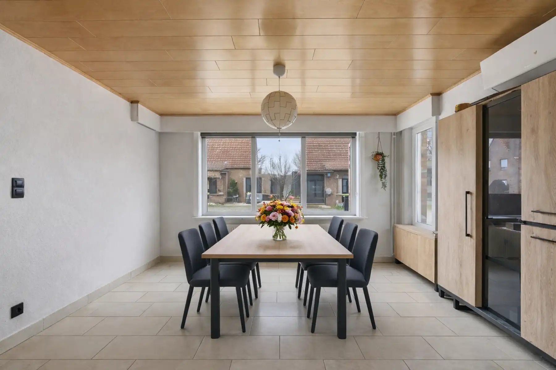 Gezinswoonst in hartje Sint-Andries! foto 5