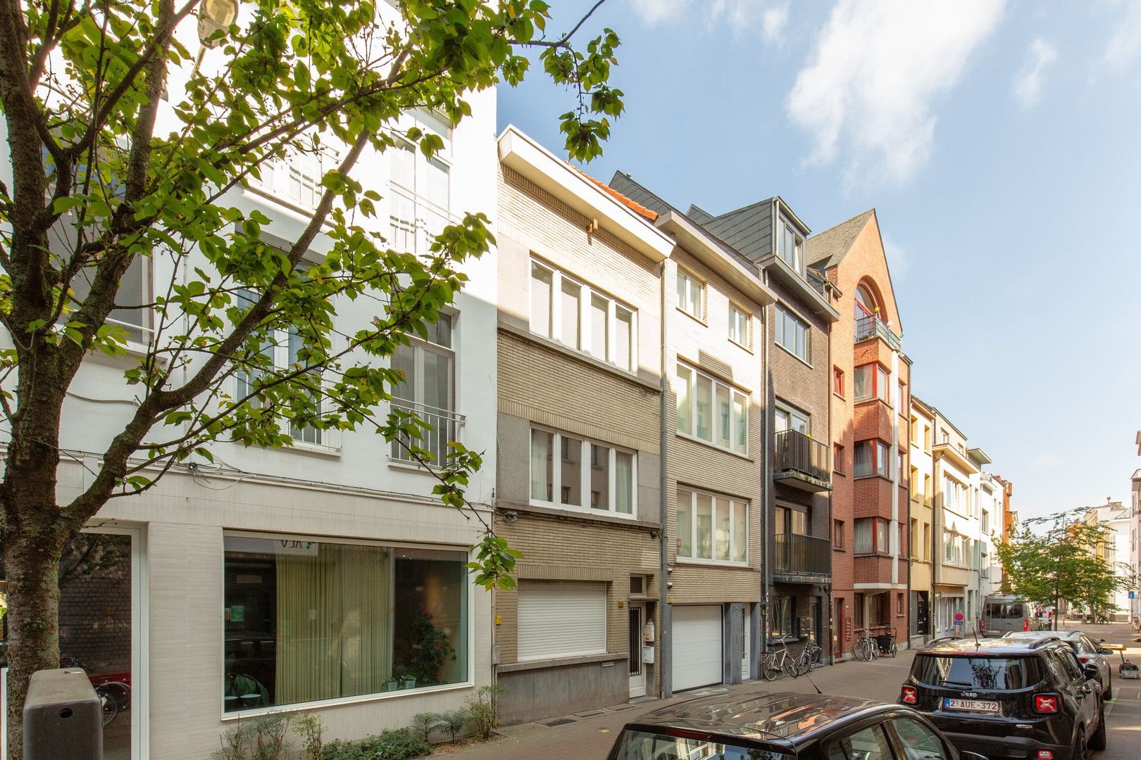 Instapklaar appartement in hartje Sint-Andrieswijk foto {{pictureIndex}}