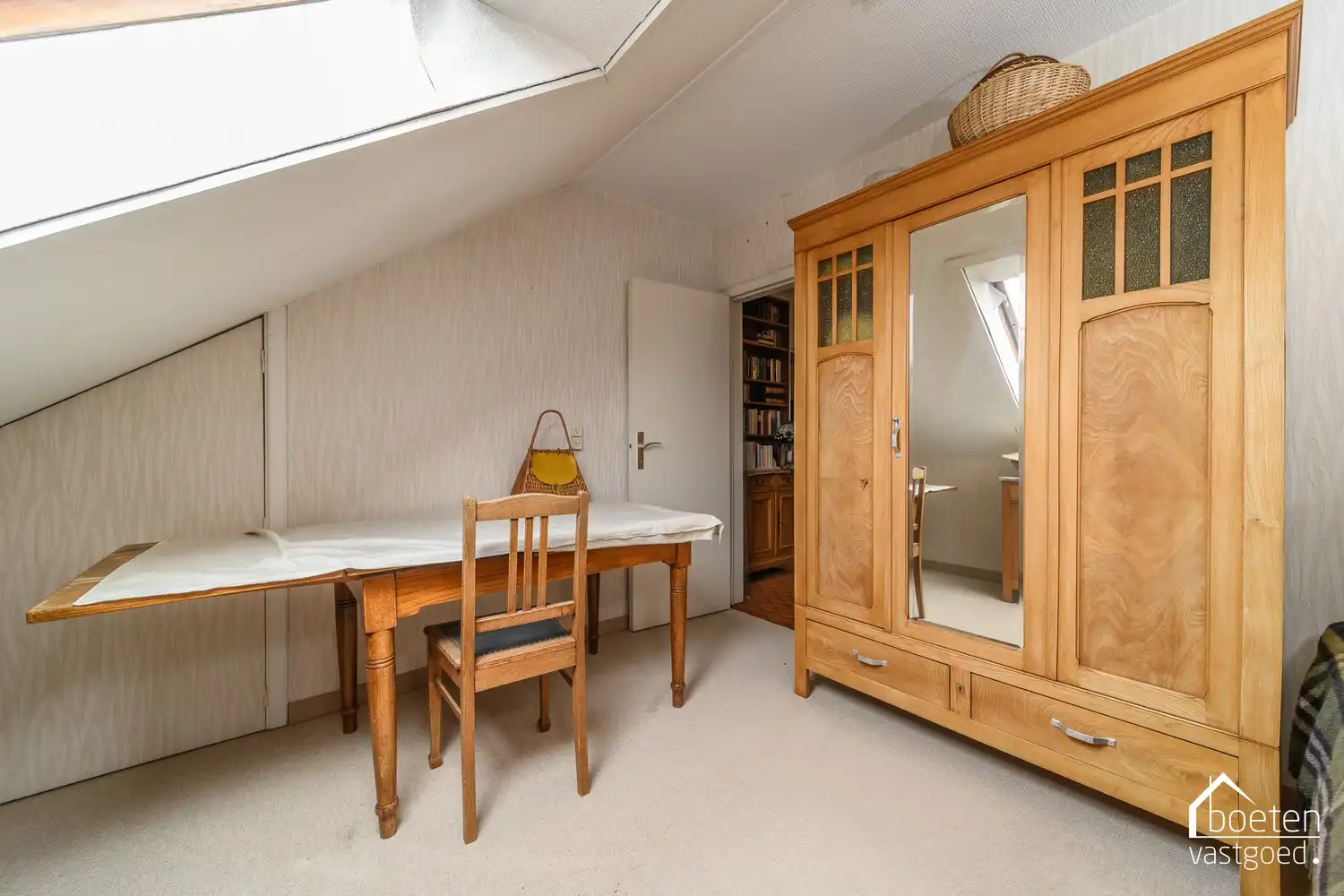 Veurne: Open bebouwing met 3 slaapkamers (waarvan 1 gelijkvloers, alsook de badkamer), garage en onderhoudsvriendelijke tuin op 438 m² grondoppervlakte. foto 15