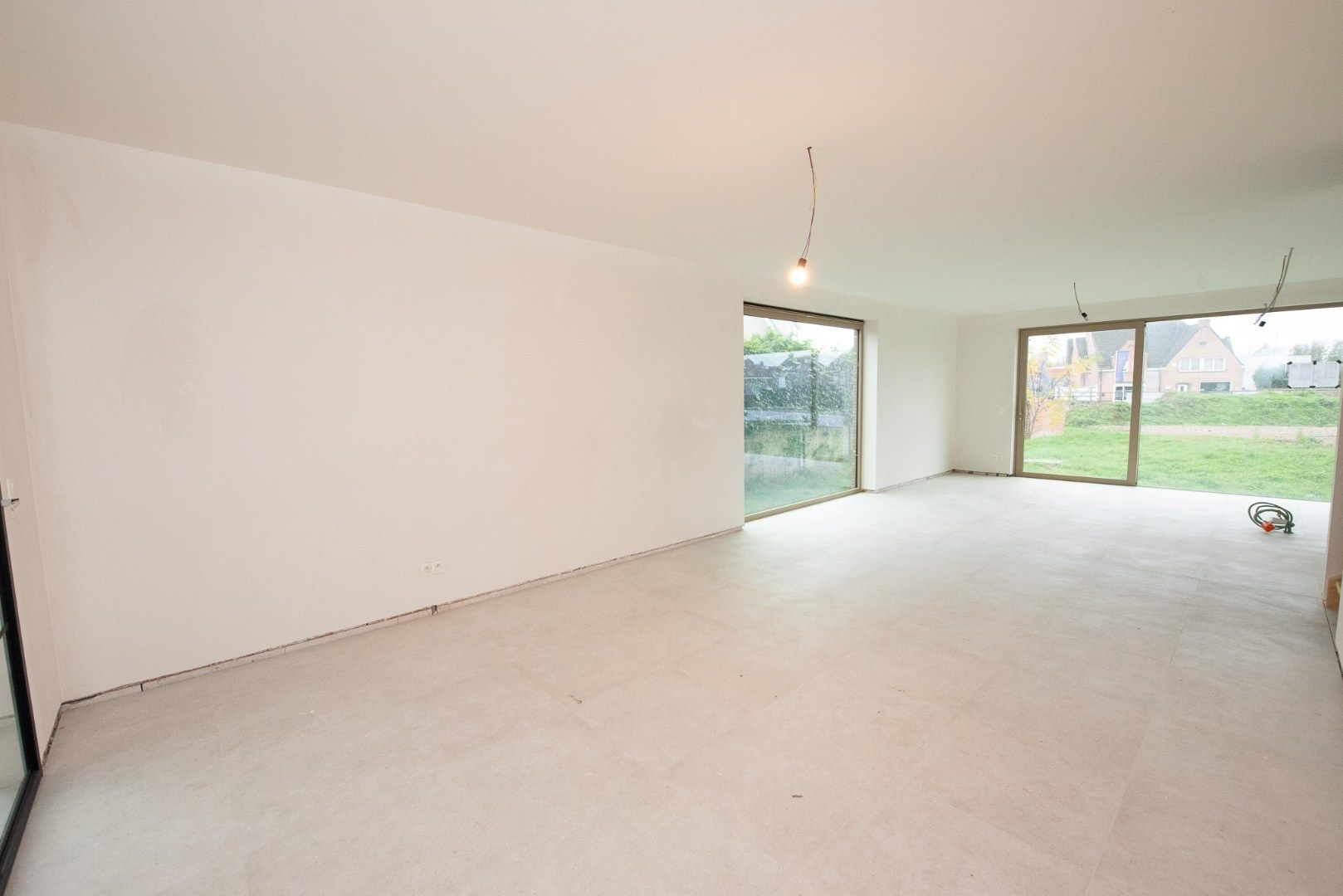 Ruime, moderne nieuwbouw te Waregem (mogelijk aan 6%) foto 12