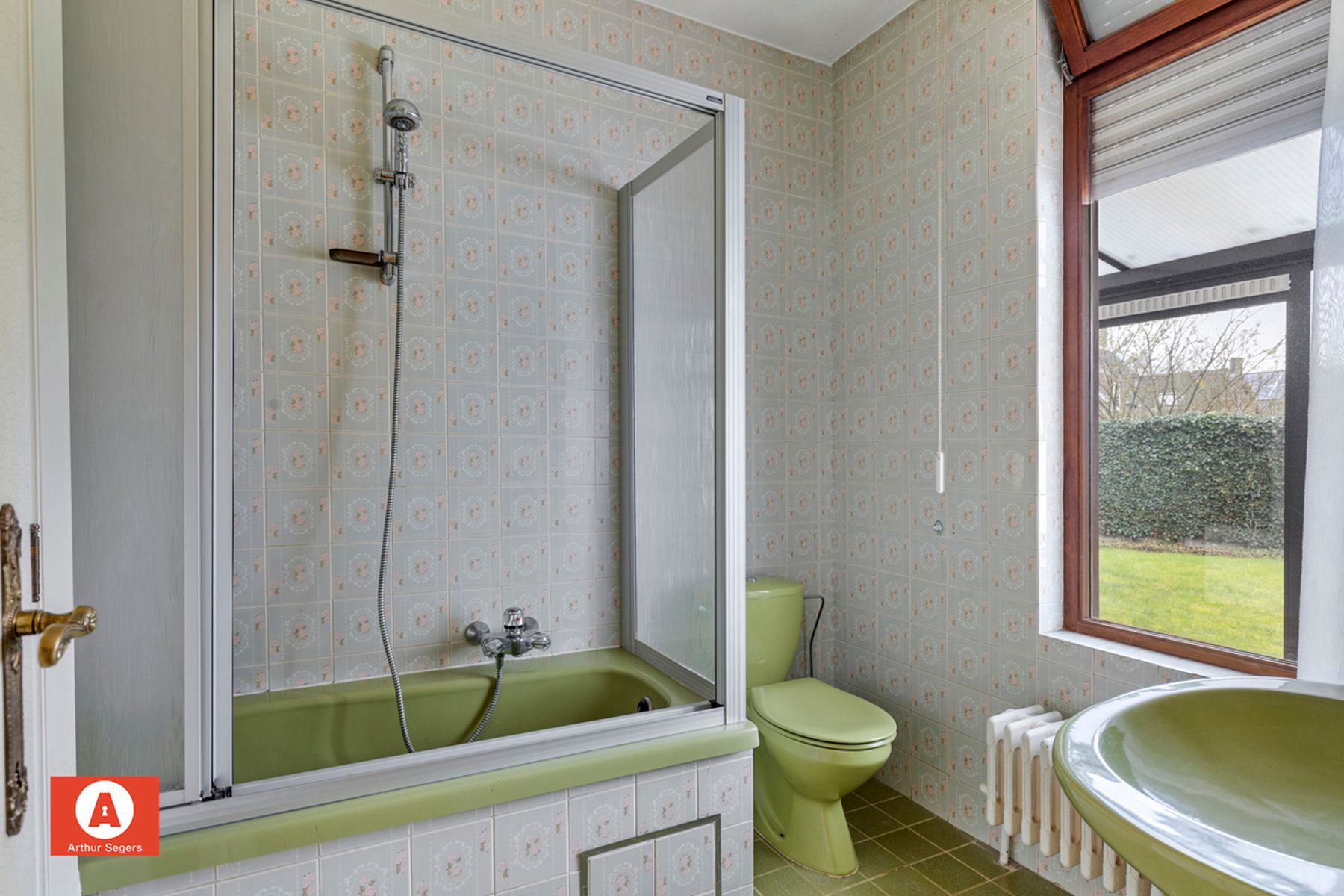 Ruime open bungalow-villa vol potentieel op toplocatie foto 14